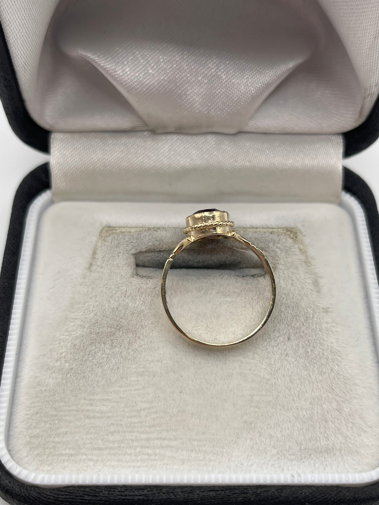 9ct gold iolite ring