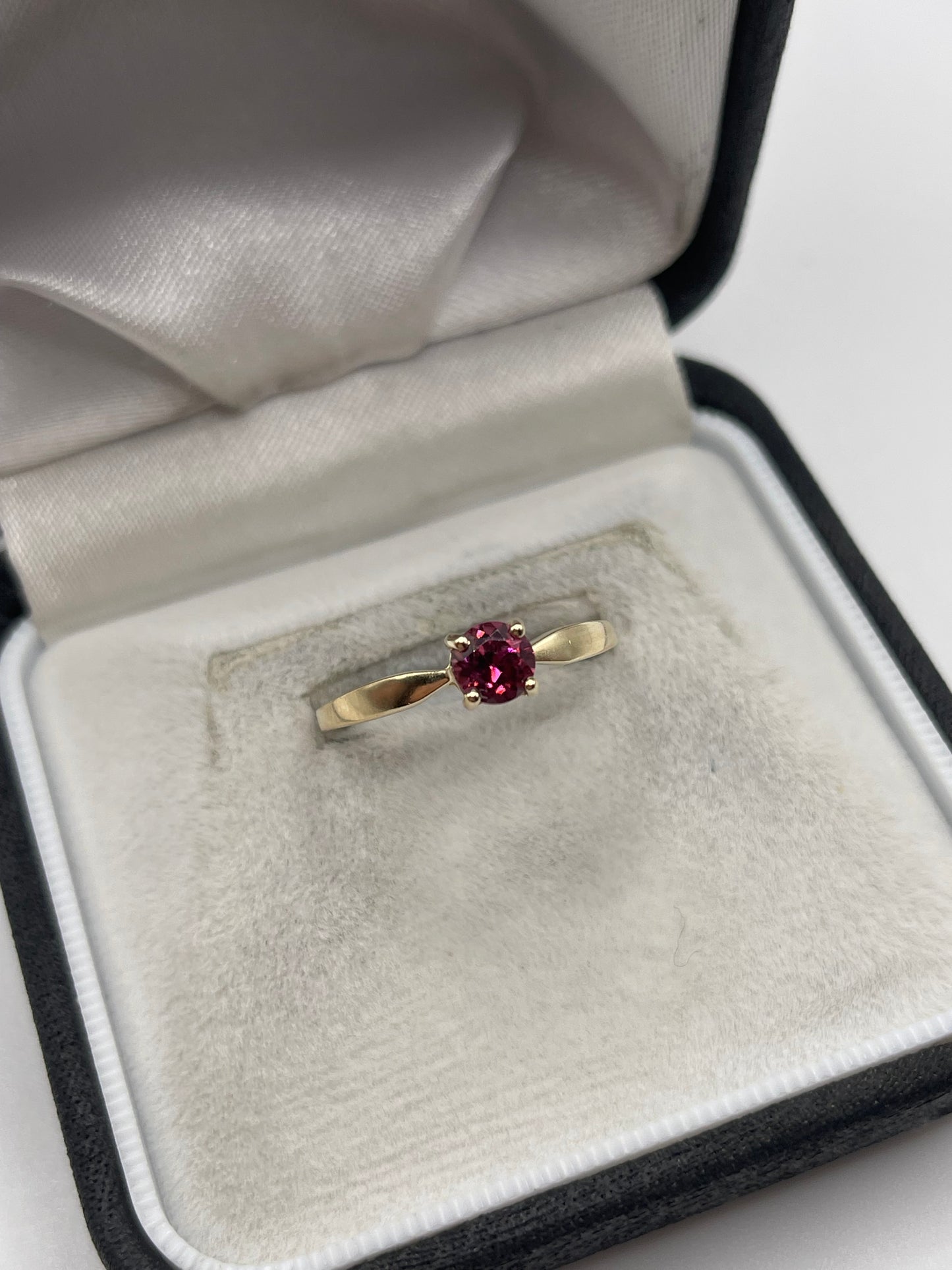 9ct gold tourmaline ring