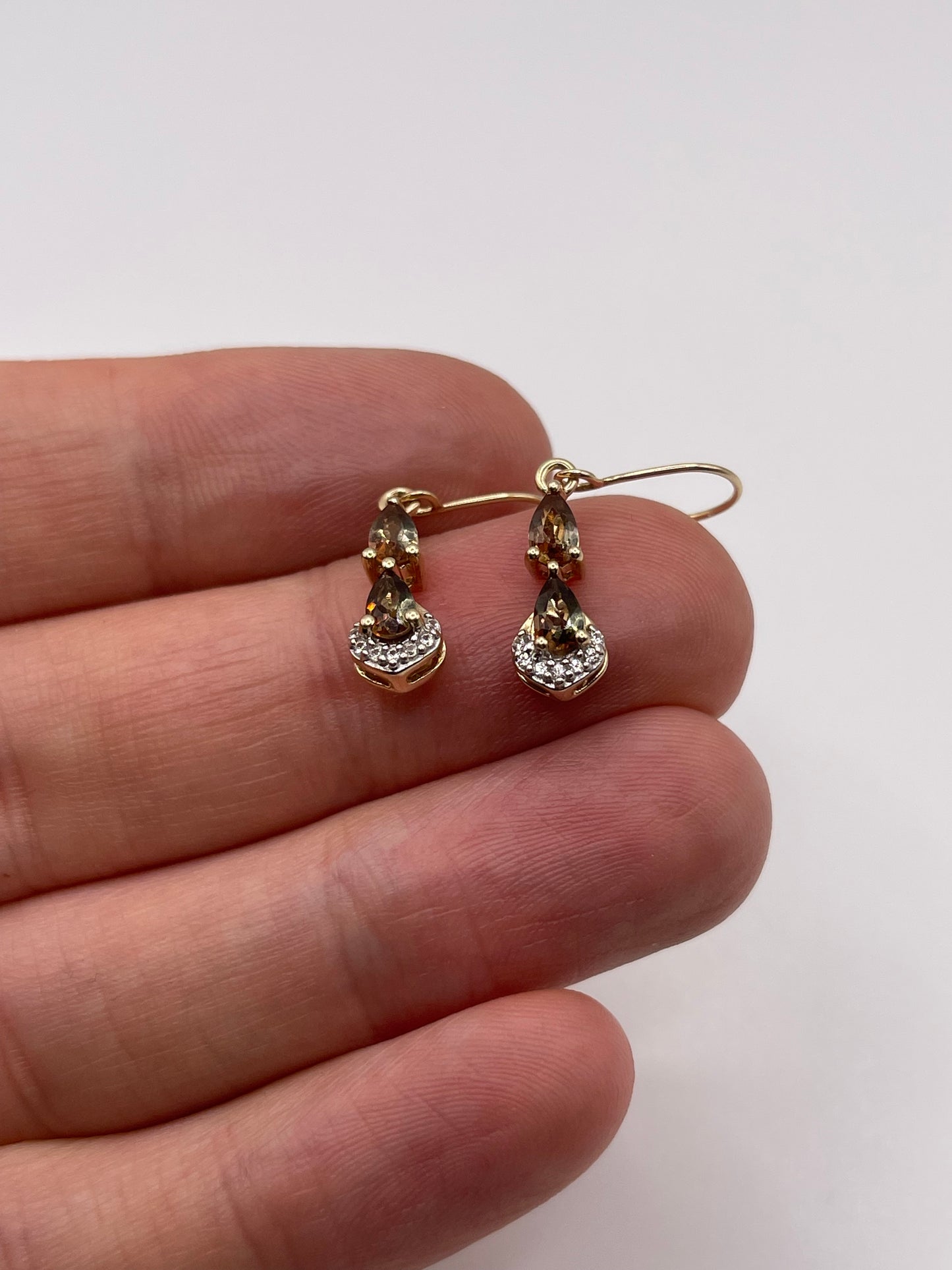 8ct gold quartz and zircon earrings