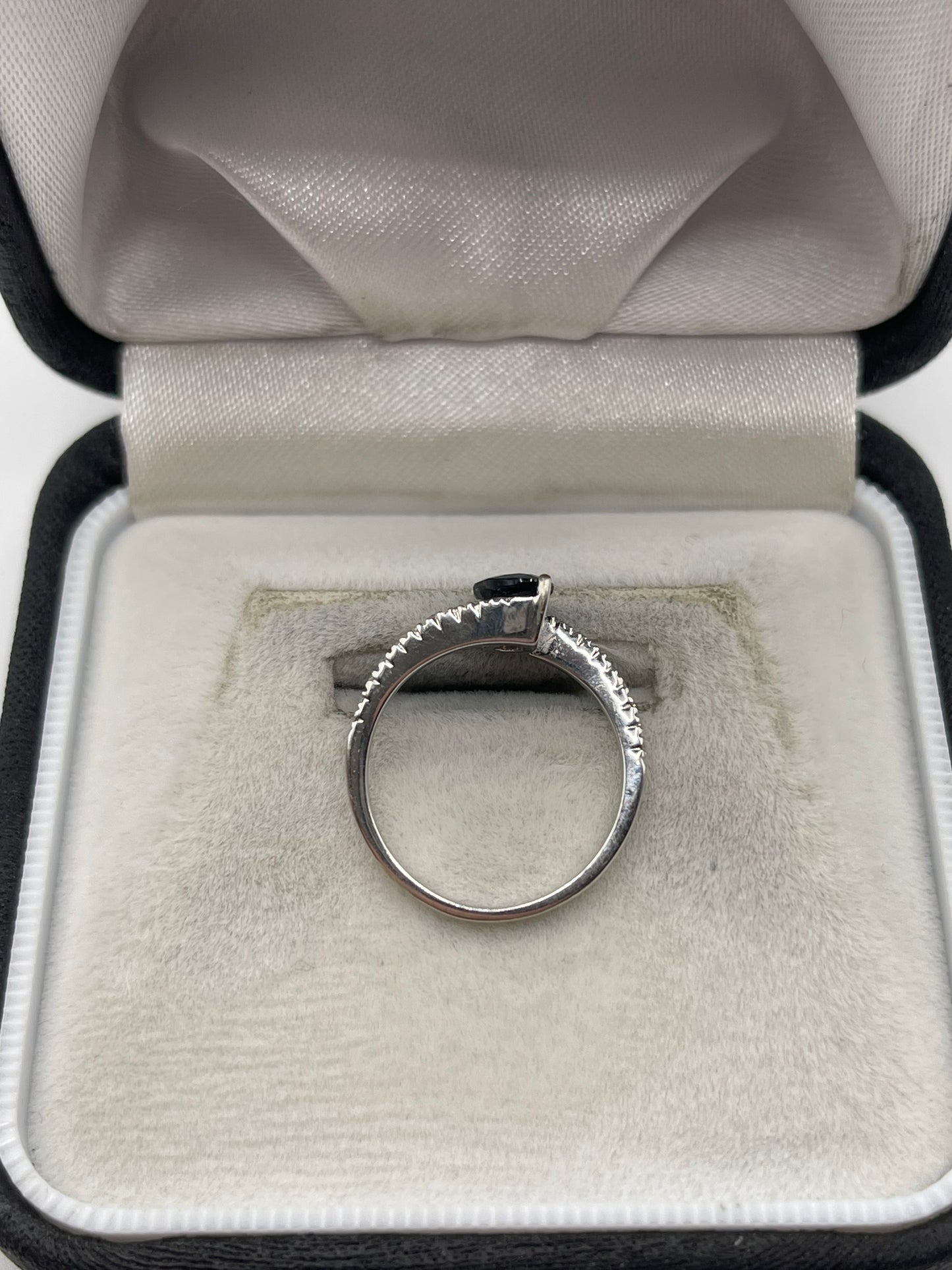 18ct white gold sapphire and diamond ring