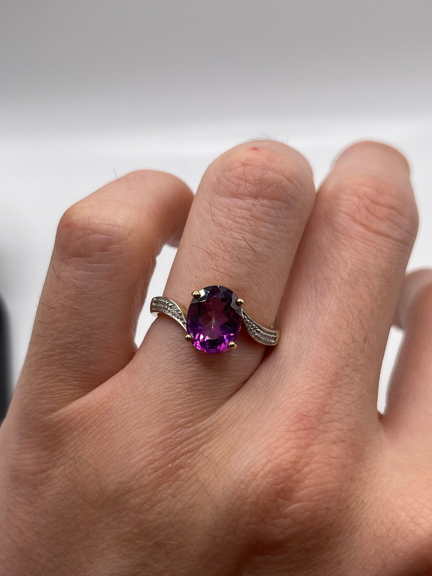 9ct gold topaz and diamond ring