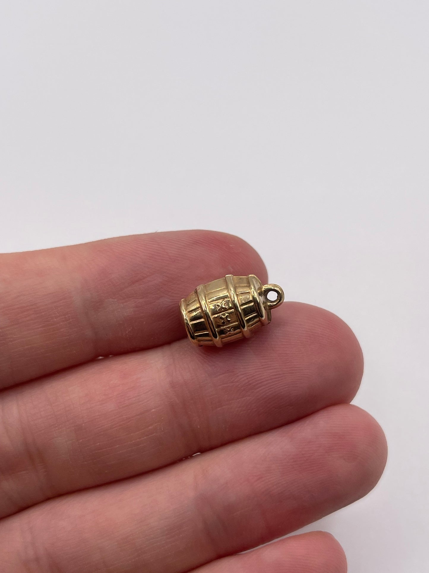 9ct gold barrel charm