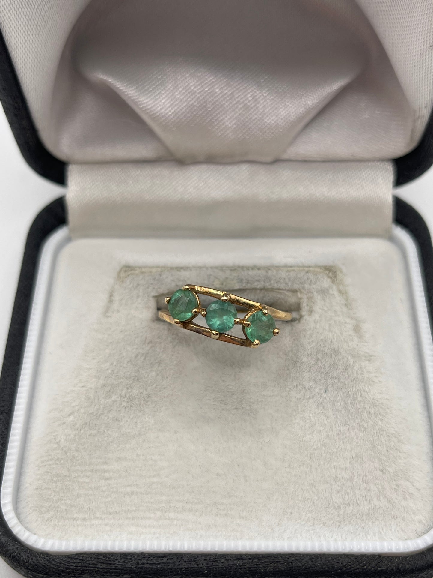 9ct gold emerald ring