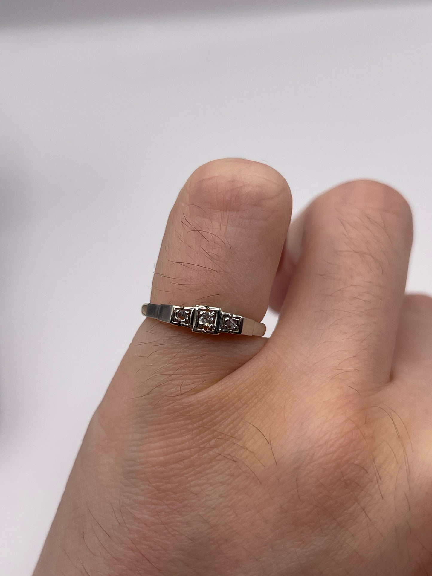9ct gold platinum diamond ring