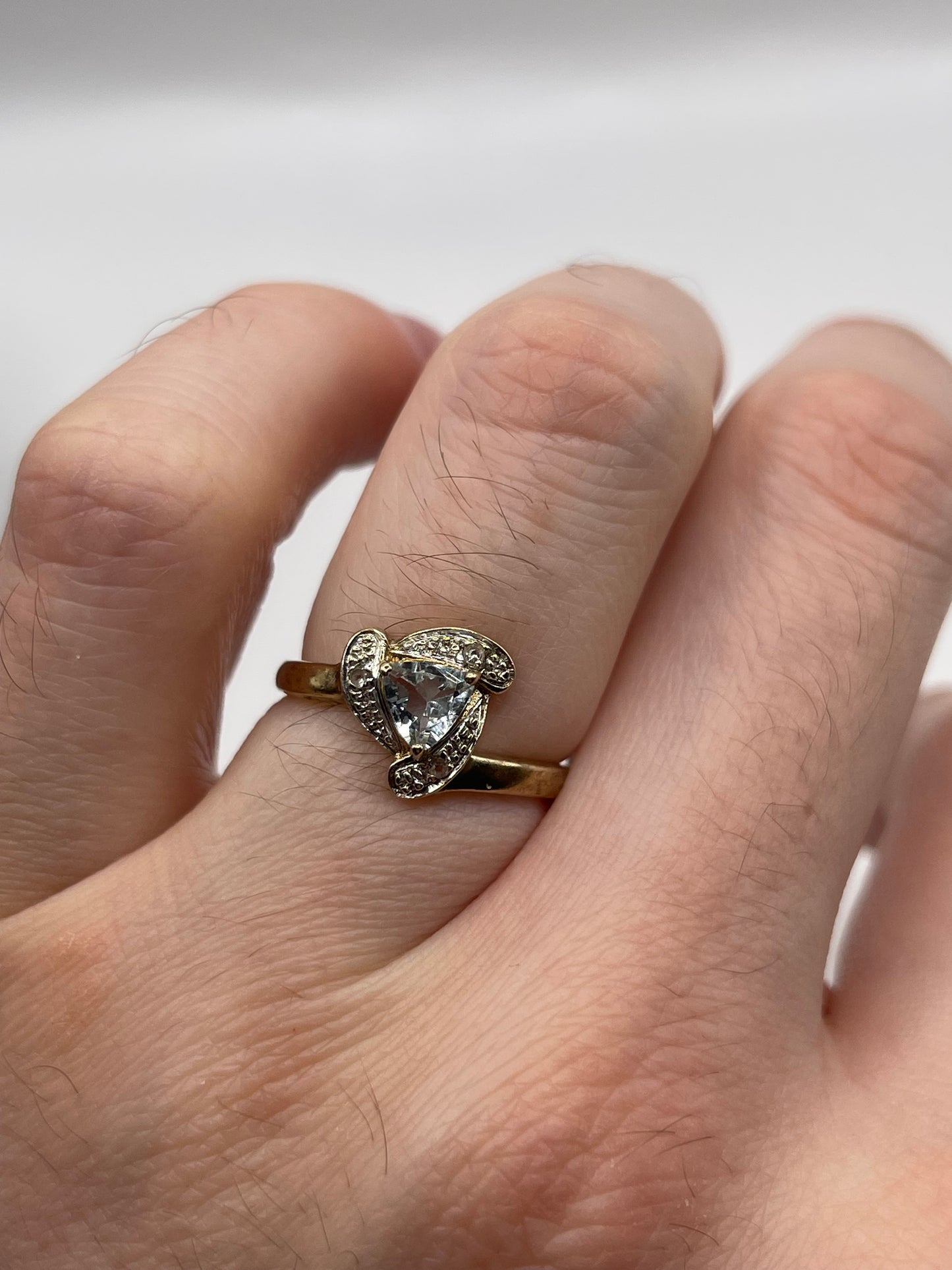 9ct gold topaz cluster ring