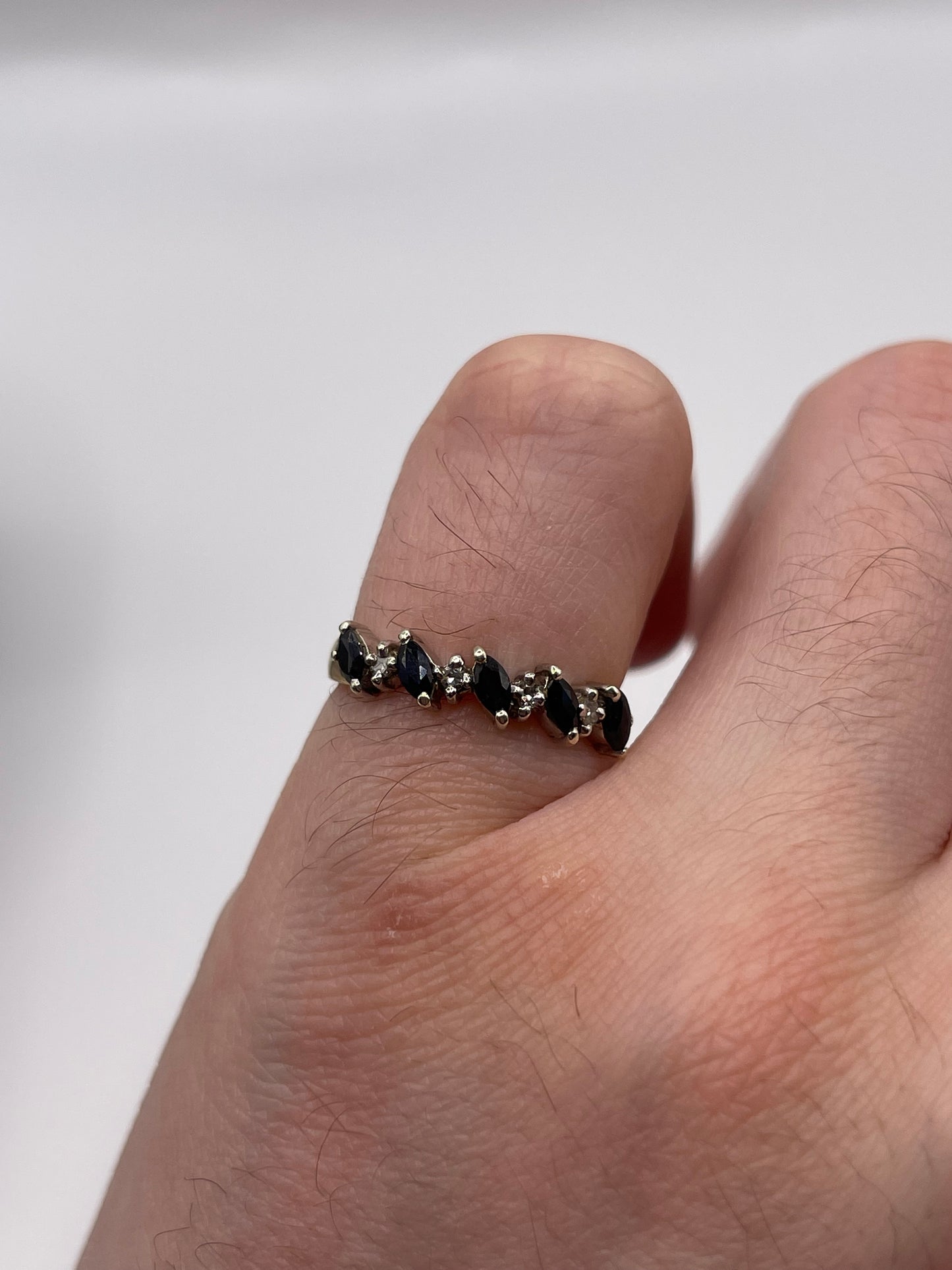 9ct gold sapphire and diamond ring