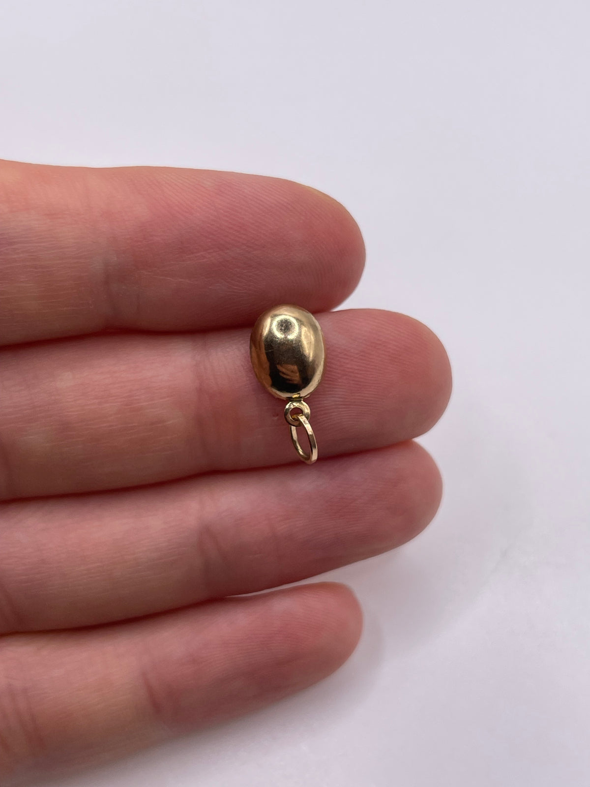 9ct gold coffee bean pendant