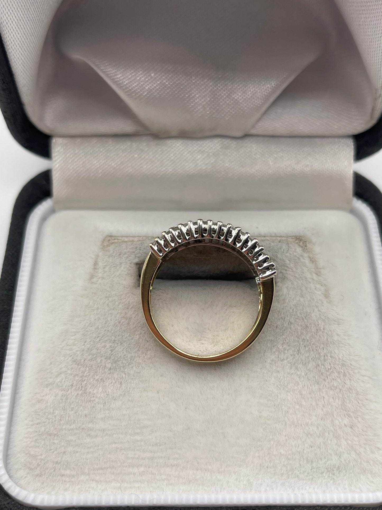 9ct gold diamond cluster ring