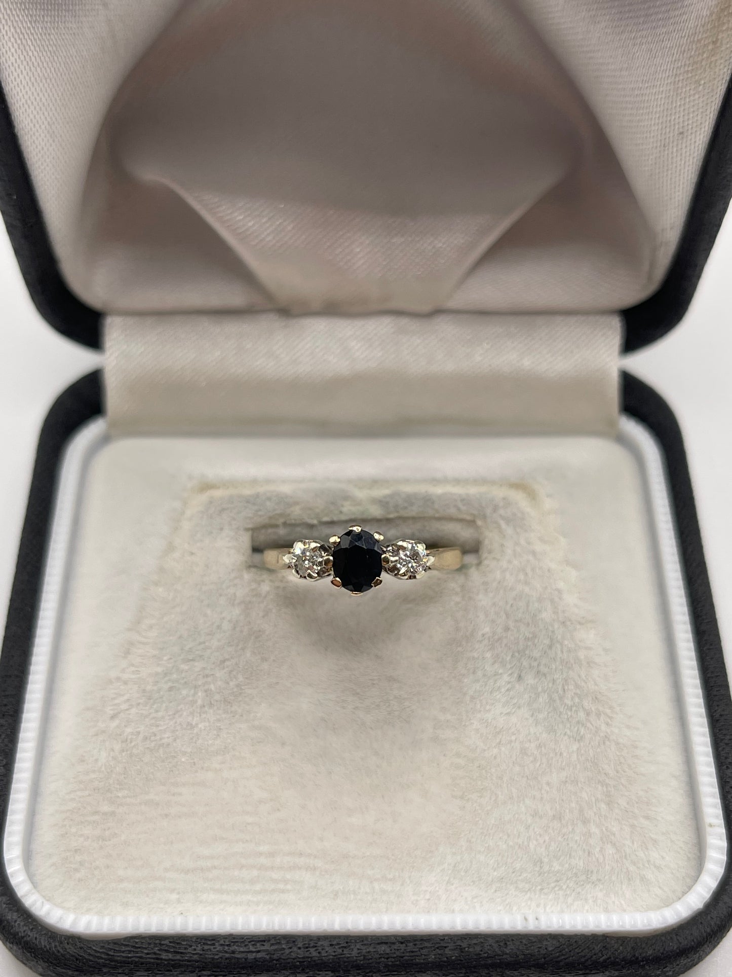 9ct gold sapphire and diamond ring