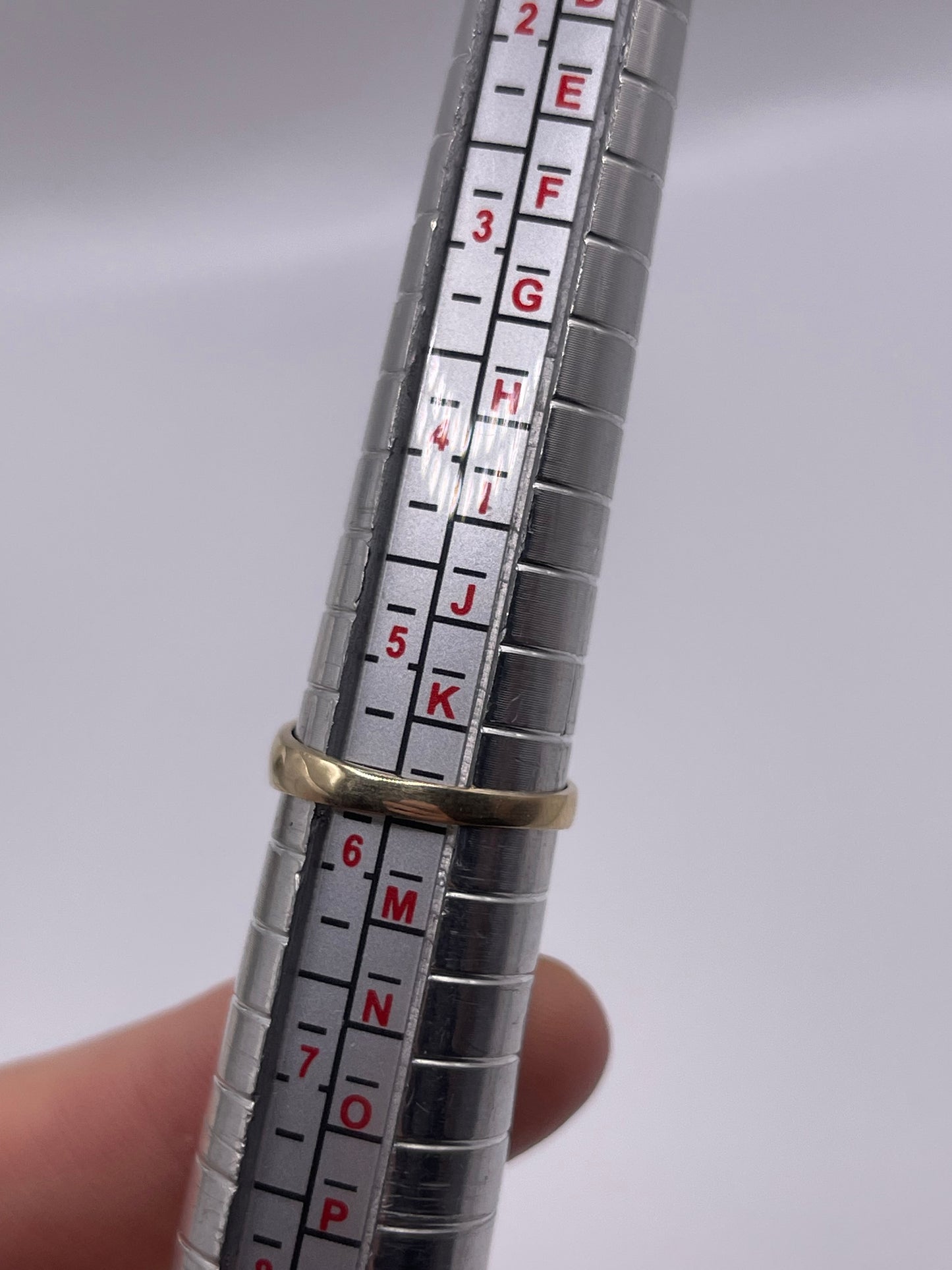 9ct gold sapphire gypsy ring