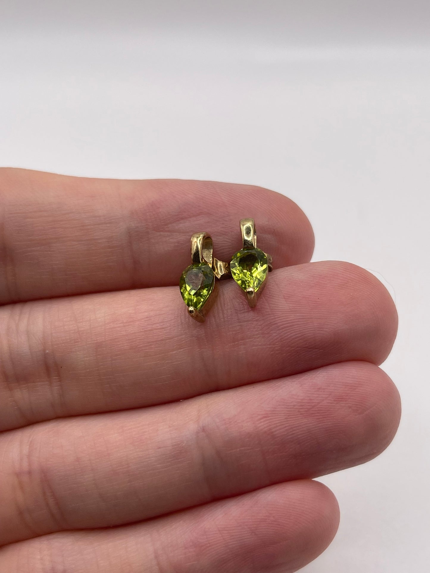9ct gold peridot earrings