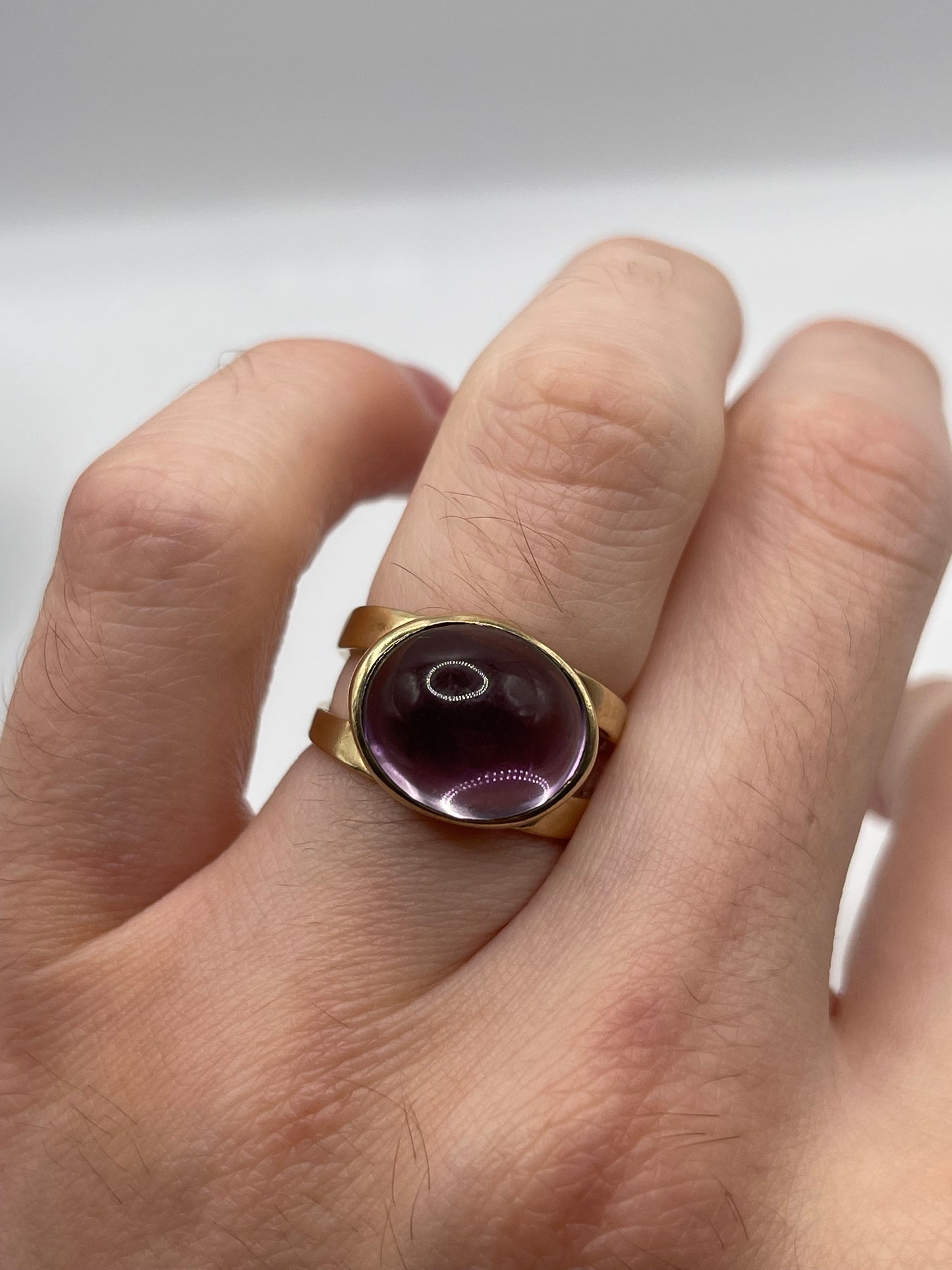 9ct gold cabochon amethyst ring
