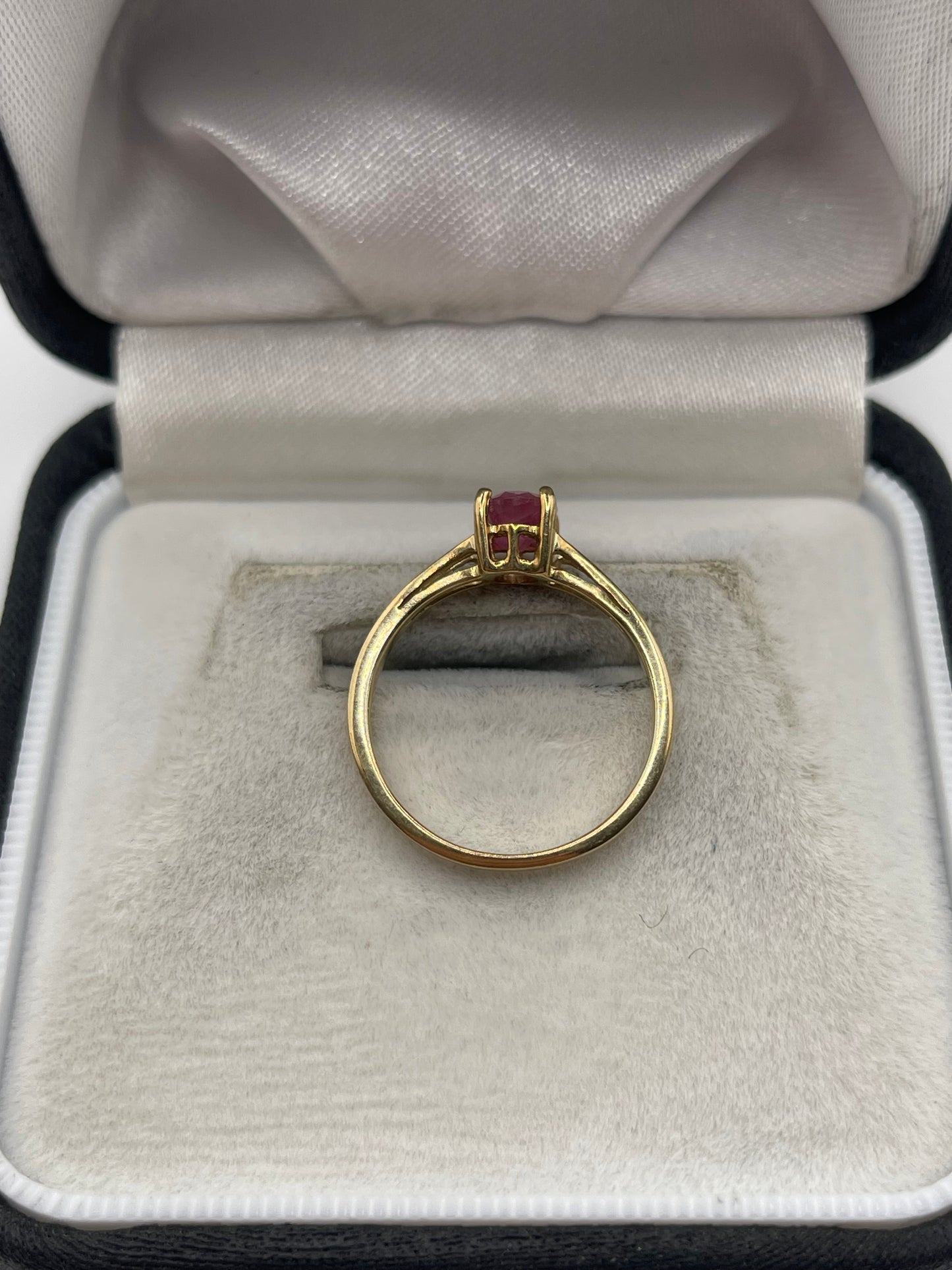 9ct gold ruby ring