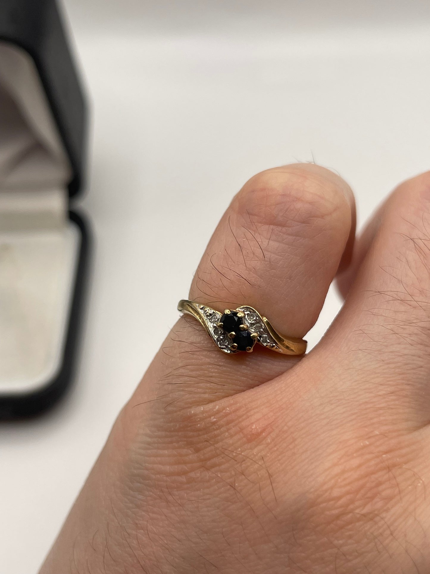 9ct gold sapphire and diamond ring