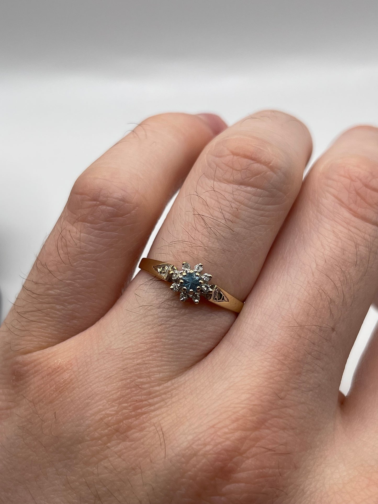 9ct gold topaz and diamond ring