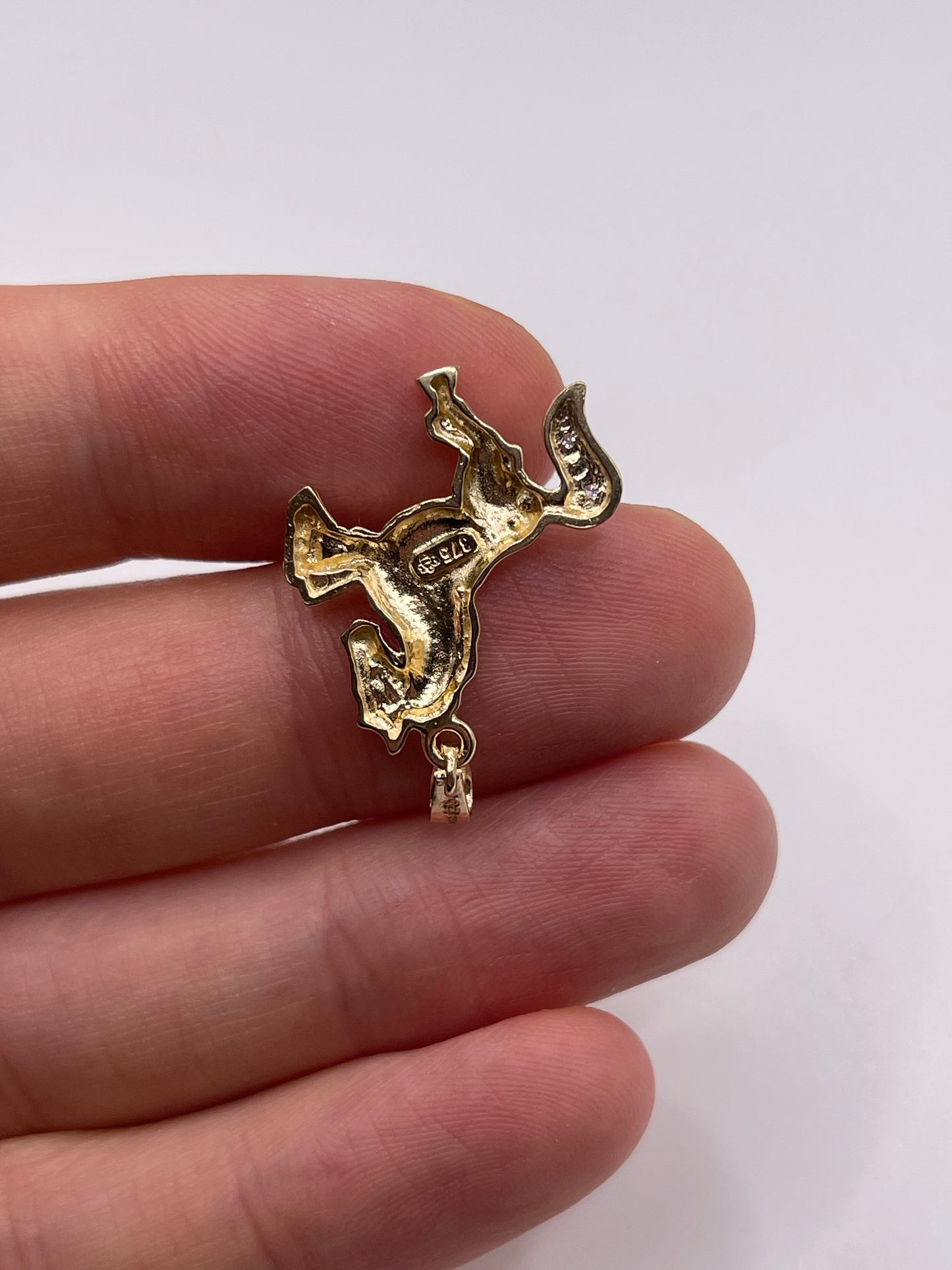 9ct gold diamond horse pendant