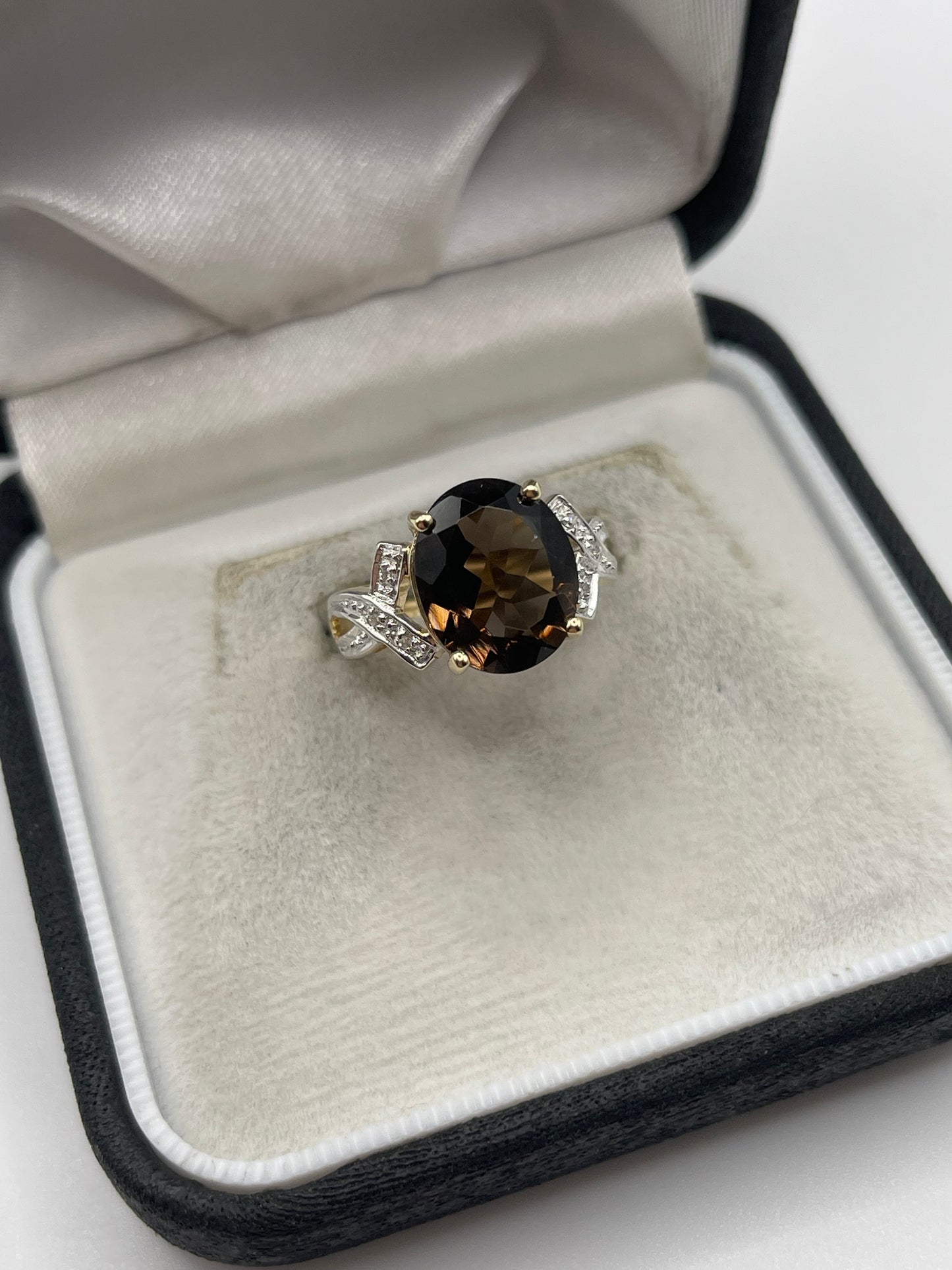 9ct gold Smokey quartz and diamond ring