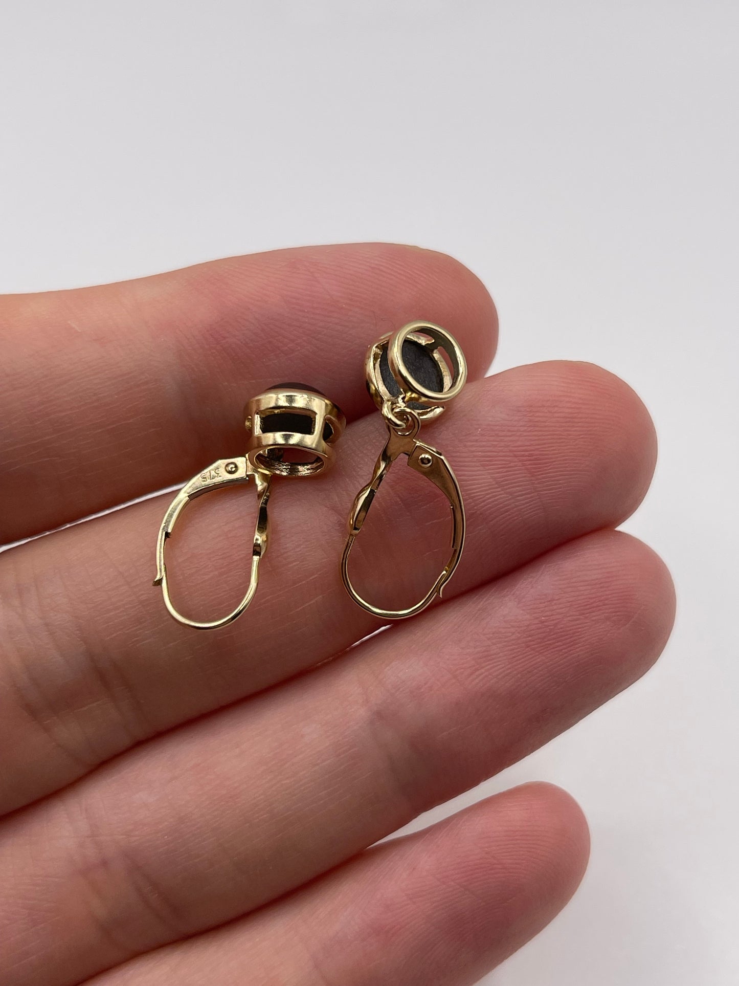 9ct gold star sapphire earrings