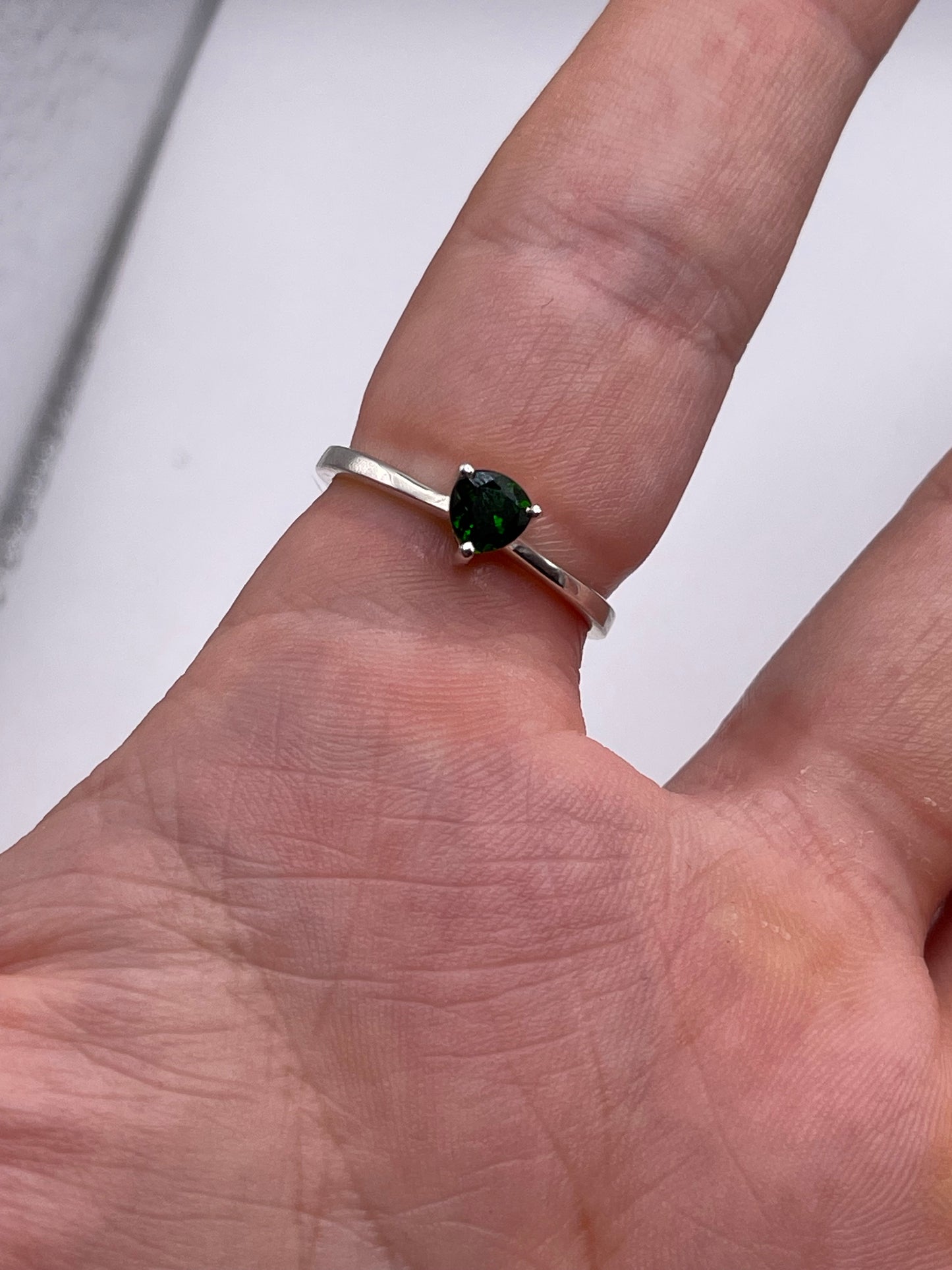 Silver diopside ring