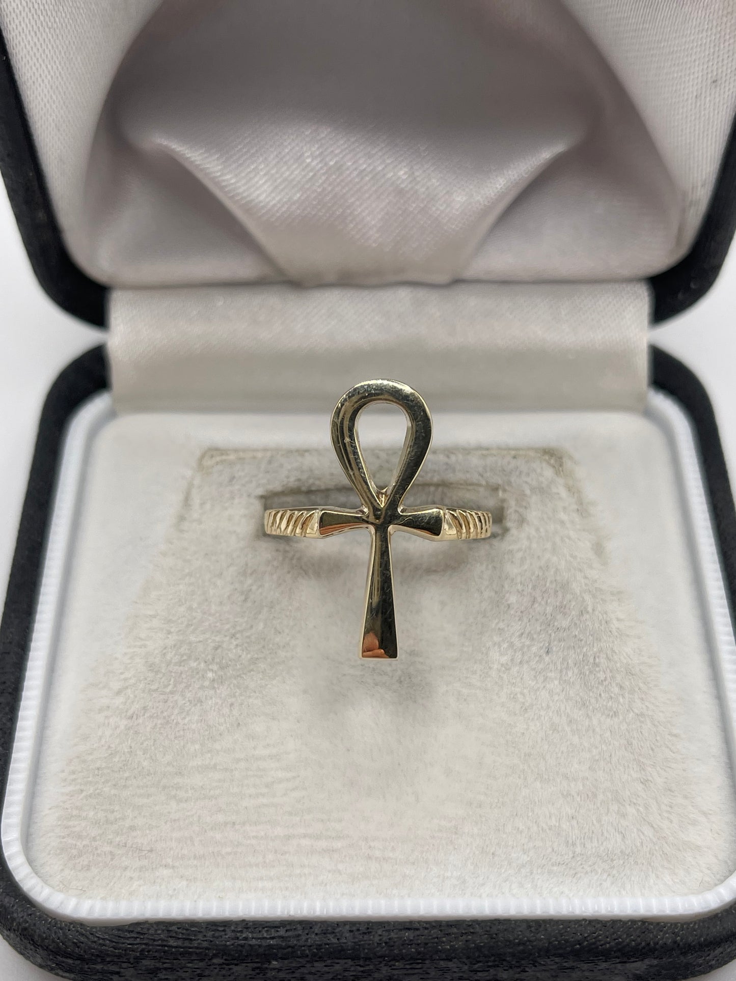 9ct gold ankh ring