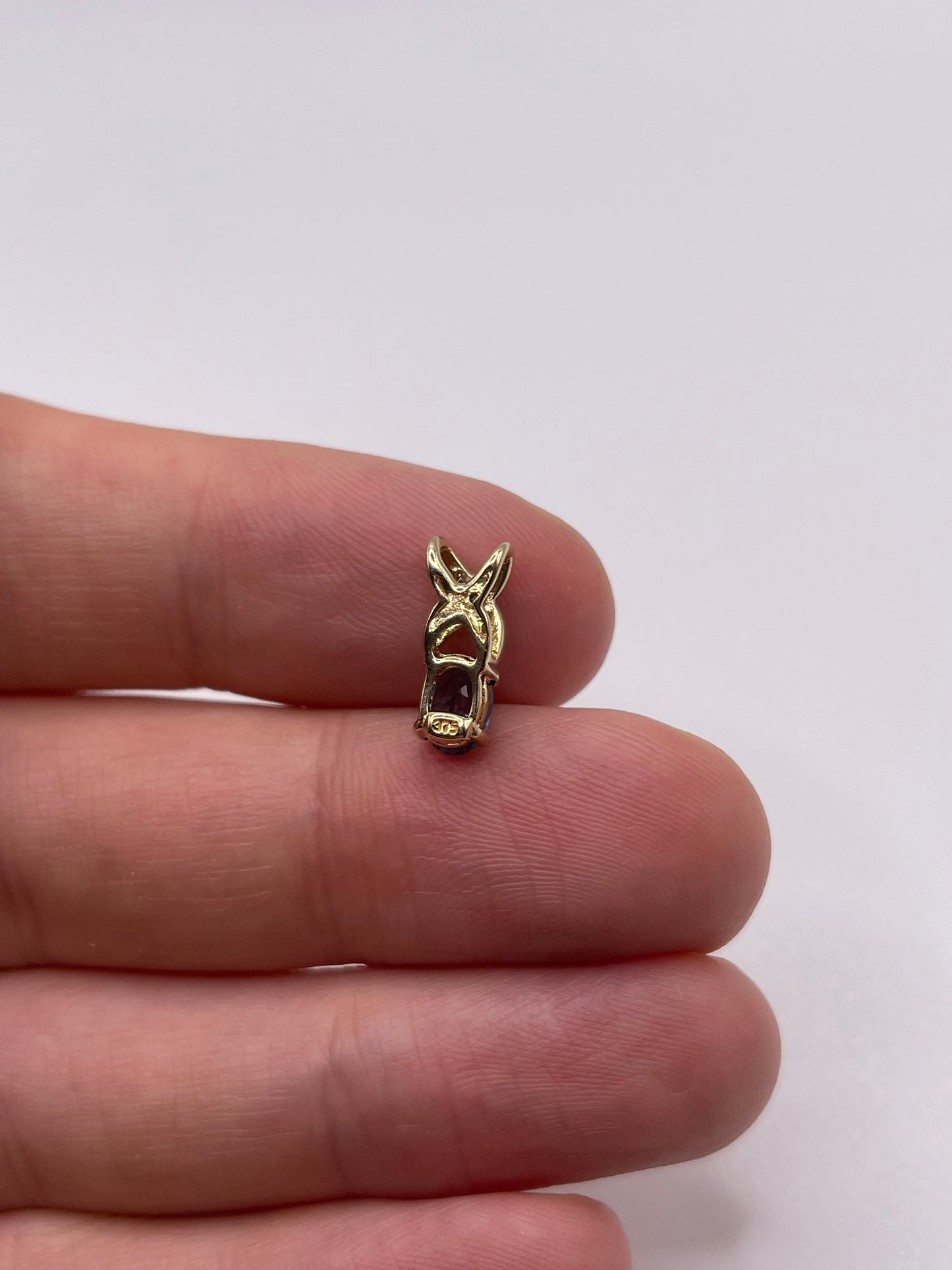 9ct gold kyanite and diamond pendant