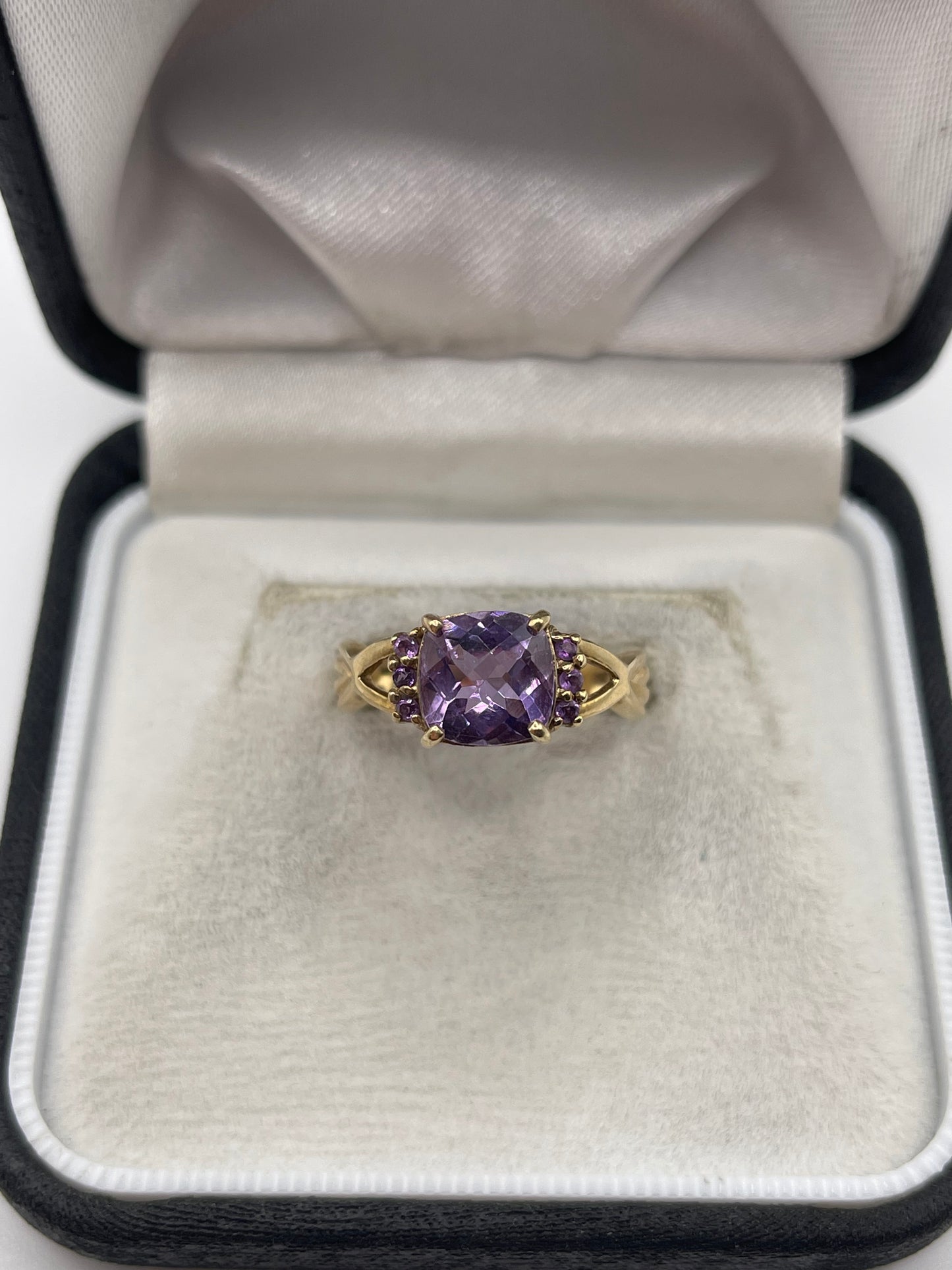 9ct gold amethyst ring