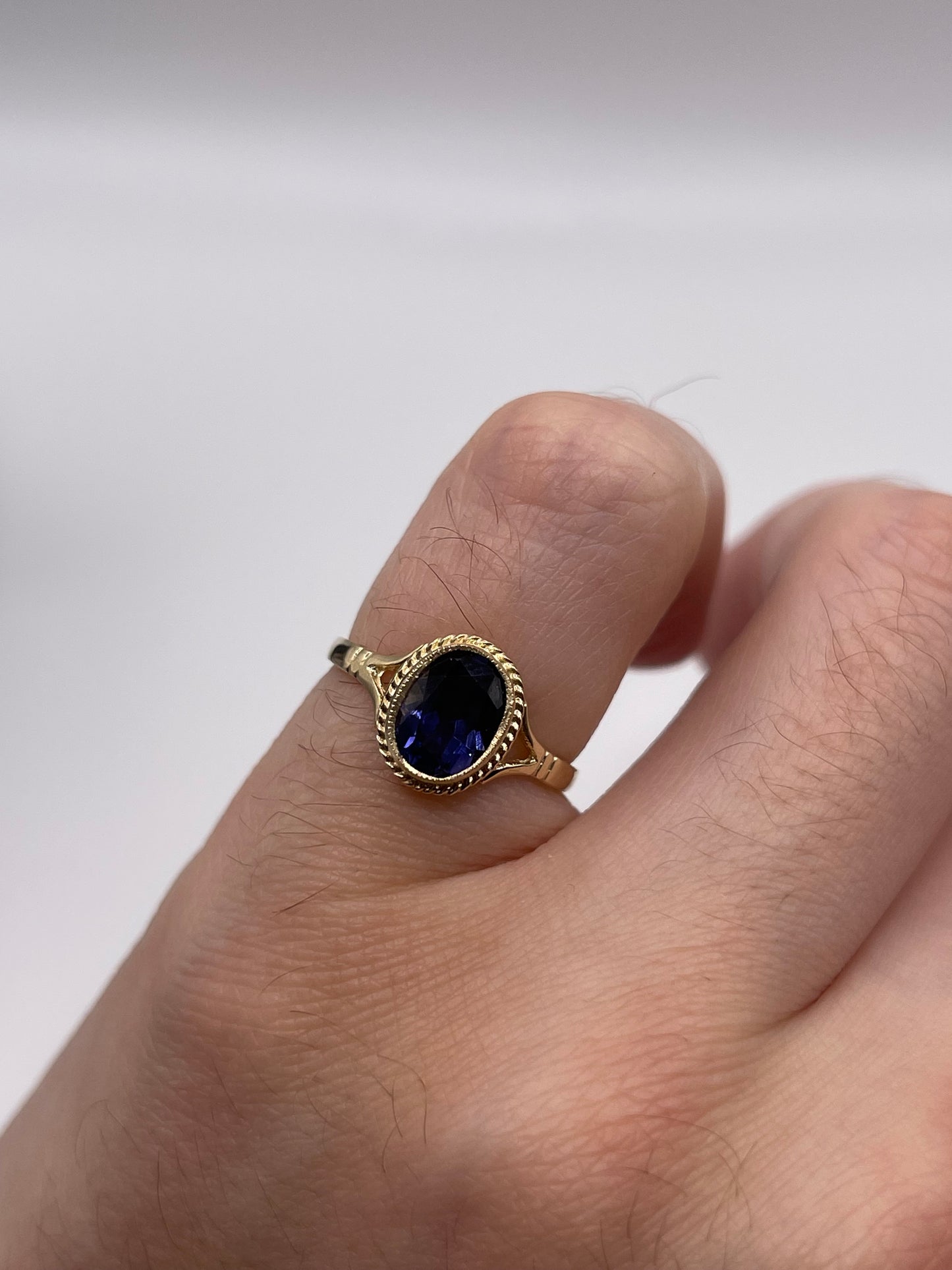 9ct gold iolite ring