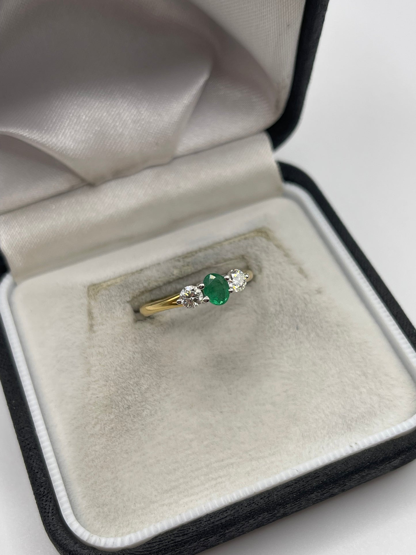 18ct gold emerald and diamond ring