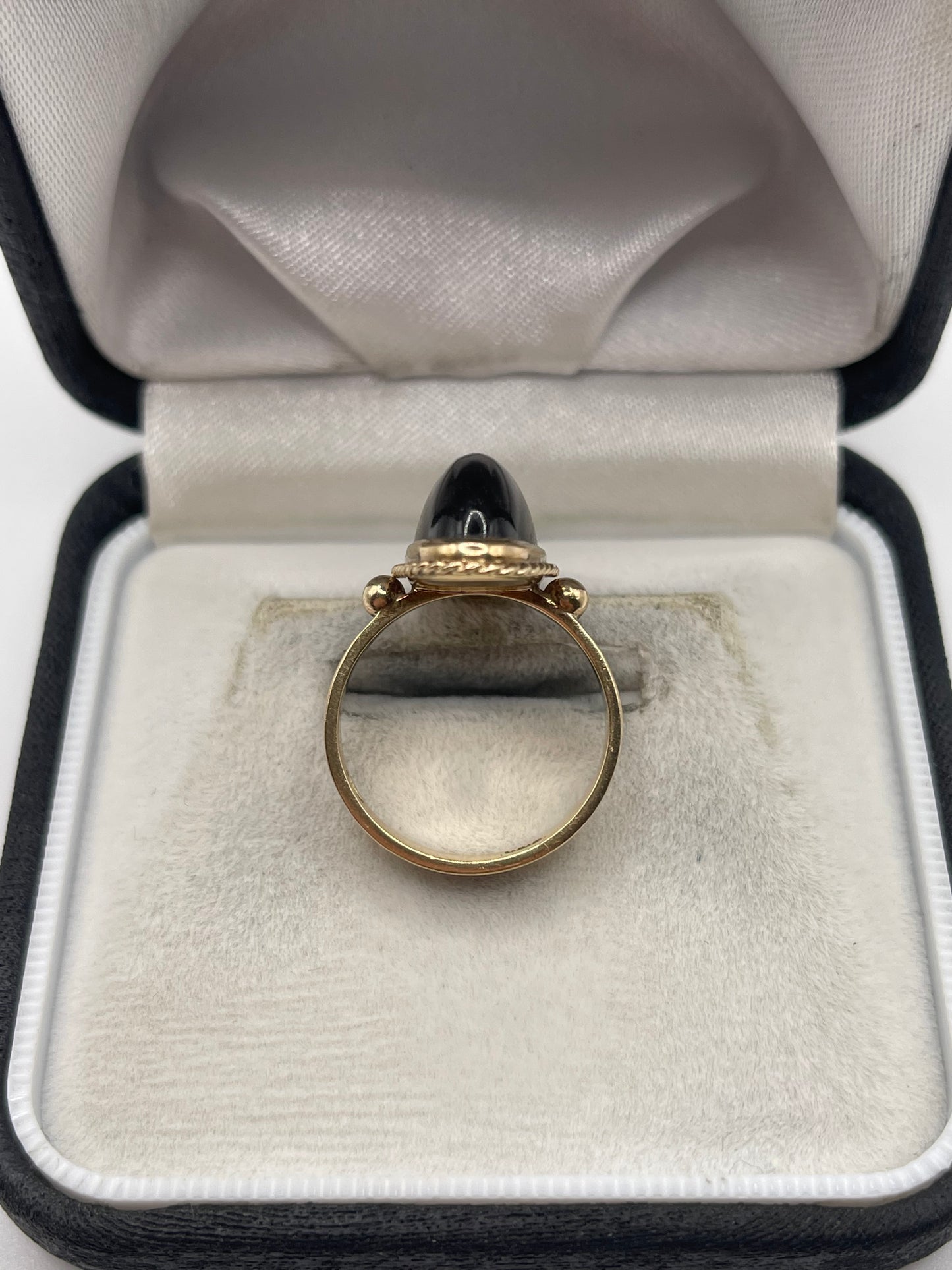 9ct gold tigers eye ring