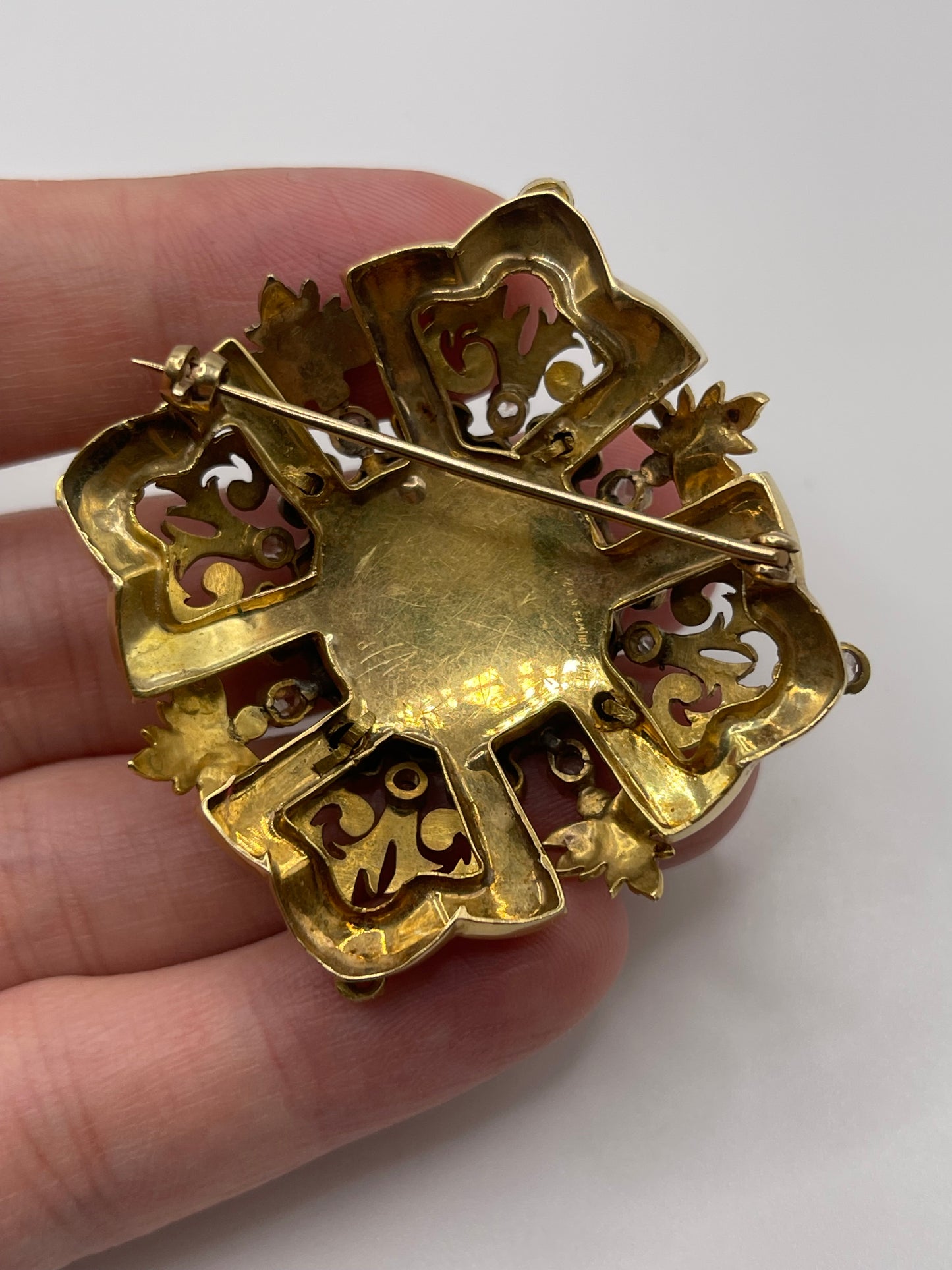 Antique 18ct gold enamel and diamond brooch