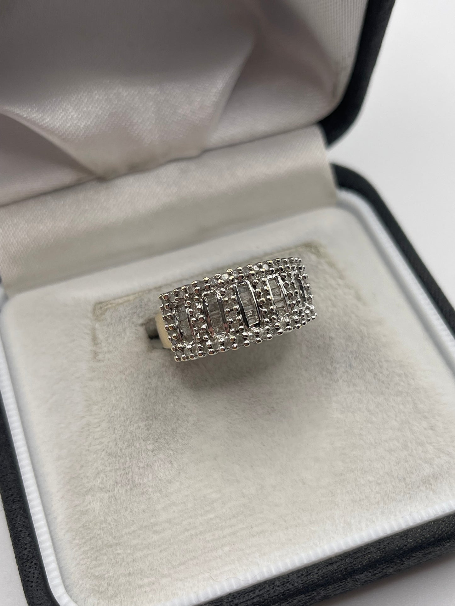 9ct gold diamond cluster ring