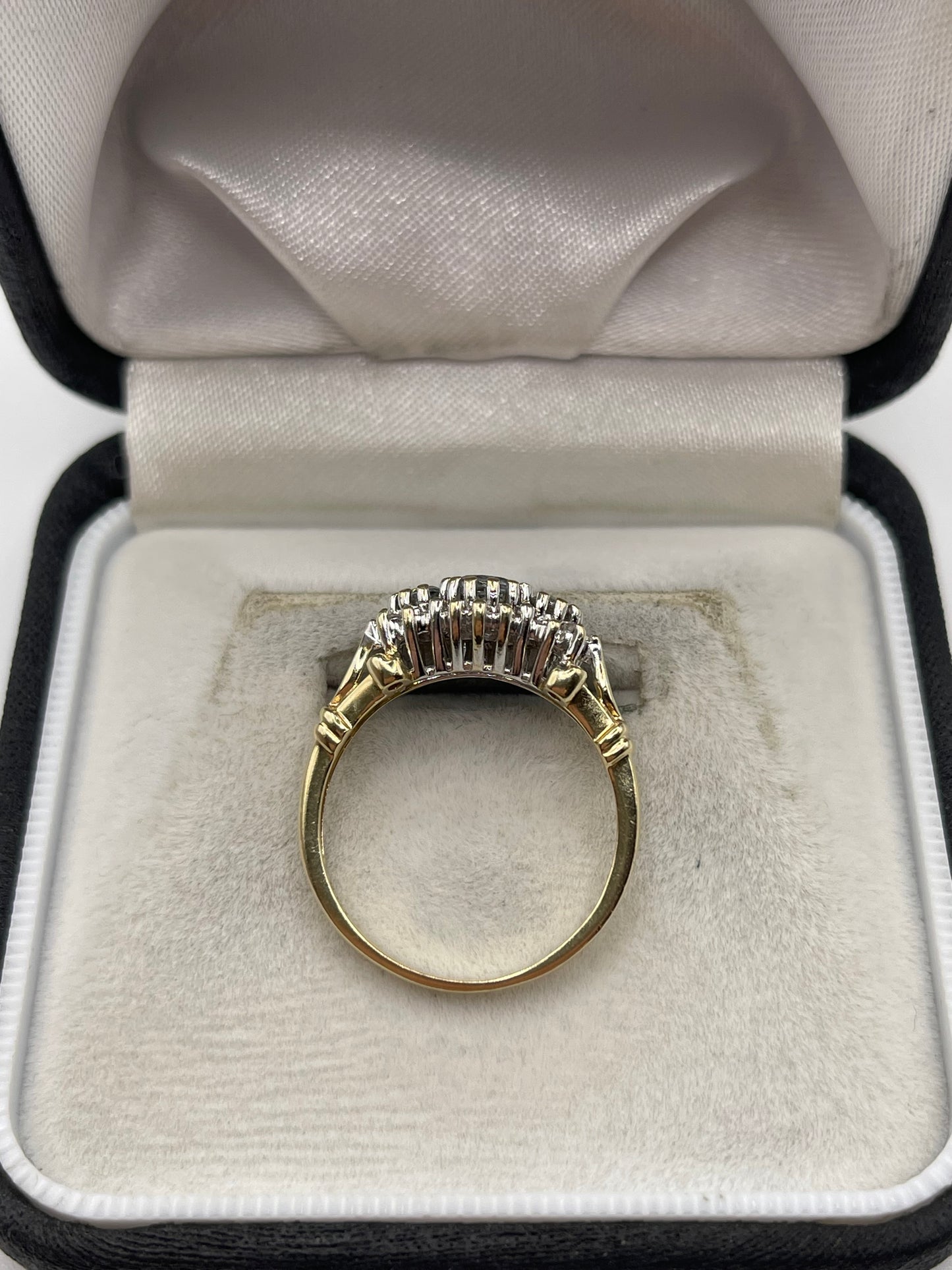 9ct gold aquamarine and diamond ring