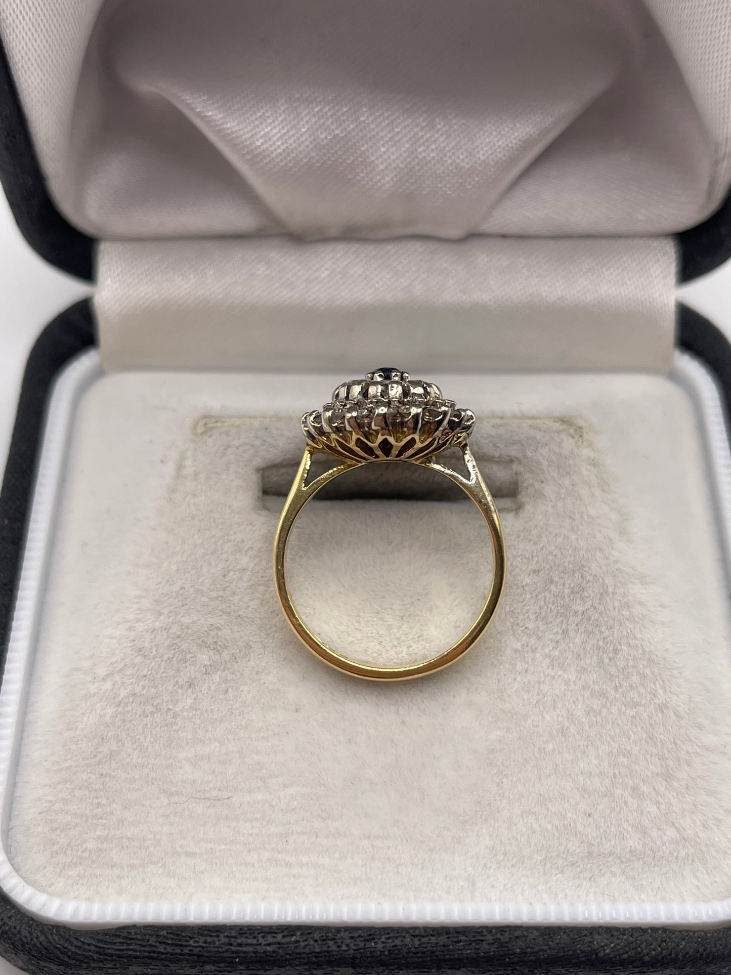 18ct gold sapphire and diamond ring