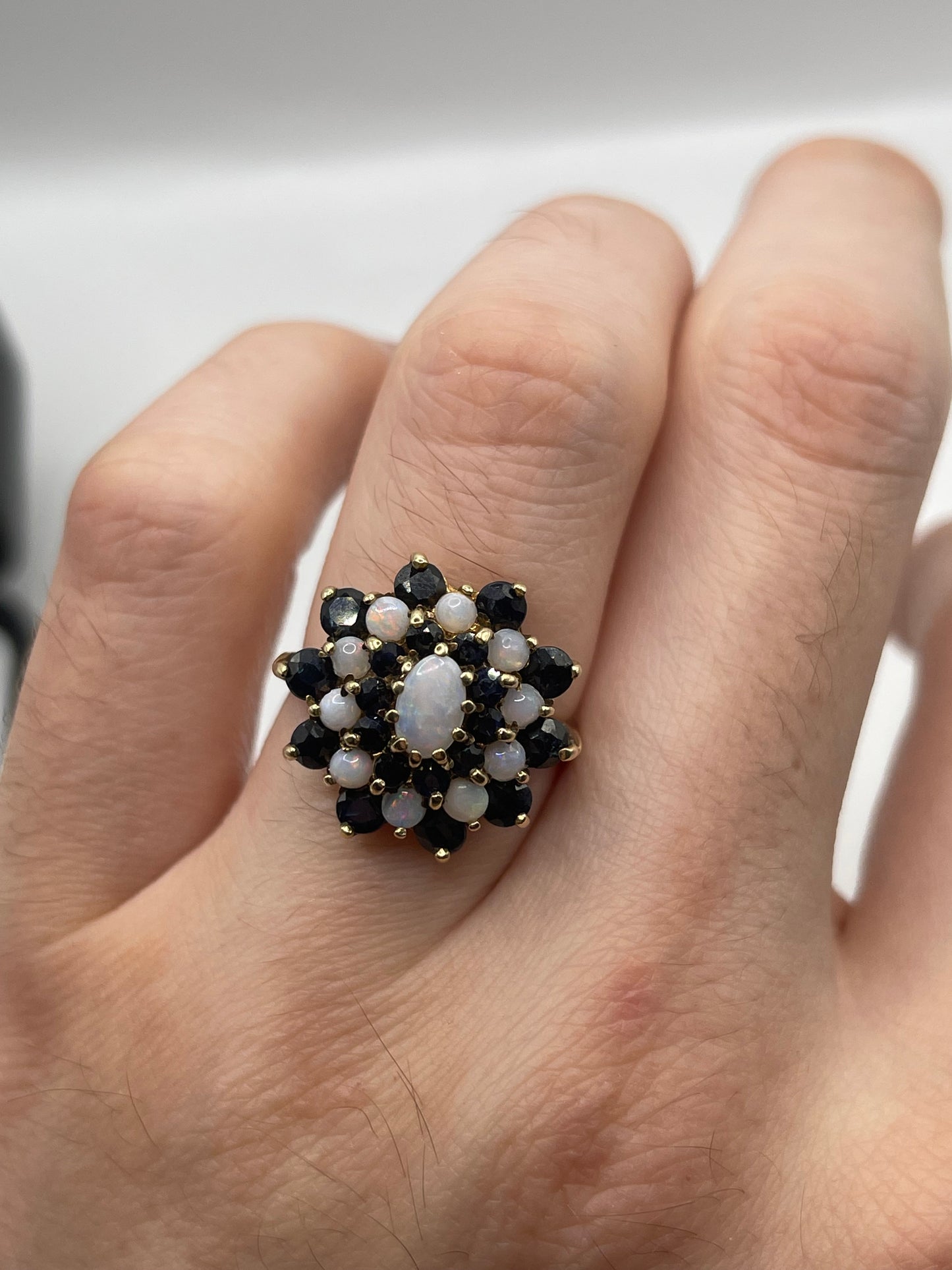 9ct gold sapphire and opal ring