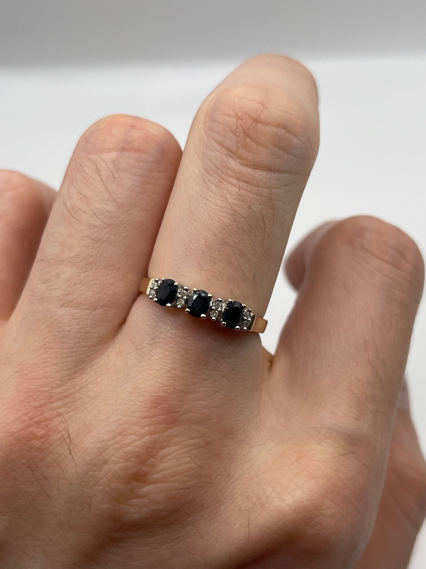 9ct gold sapphire and diamond ring