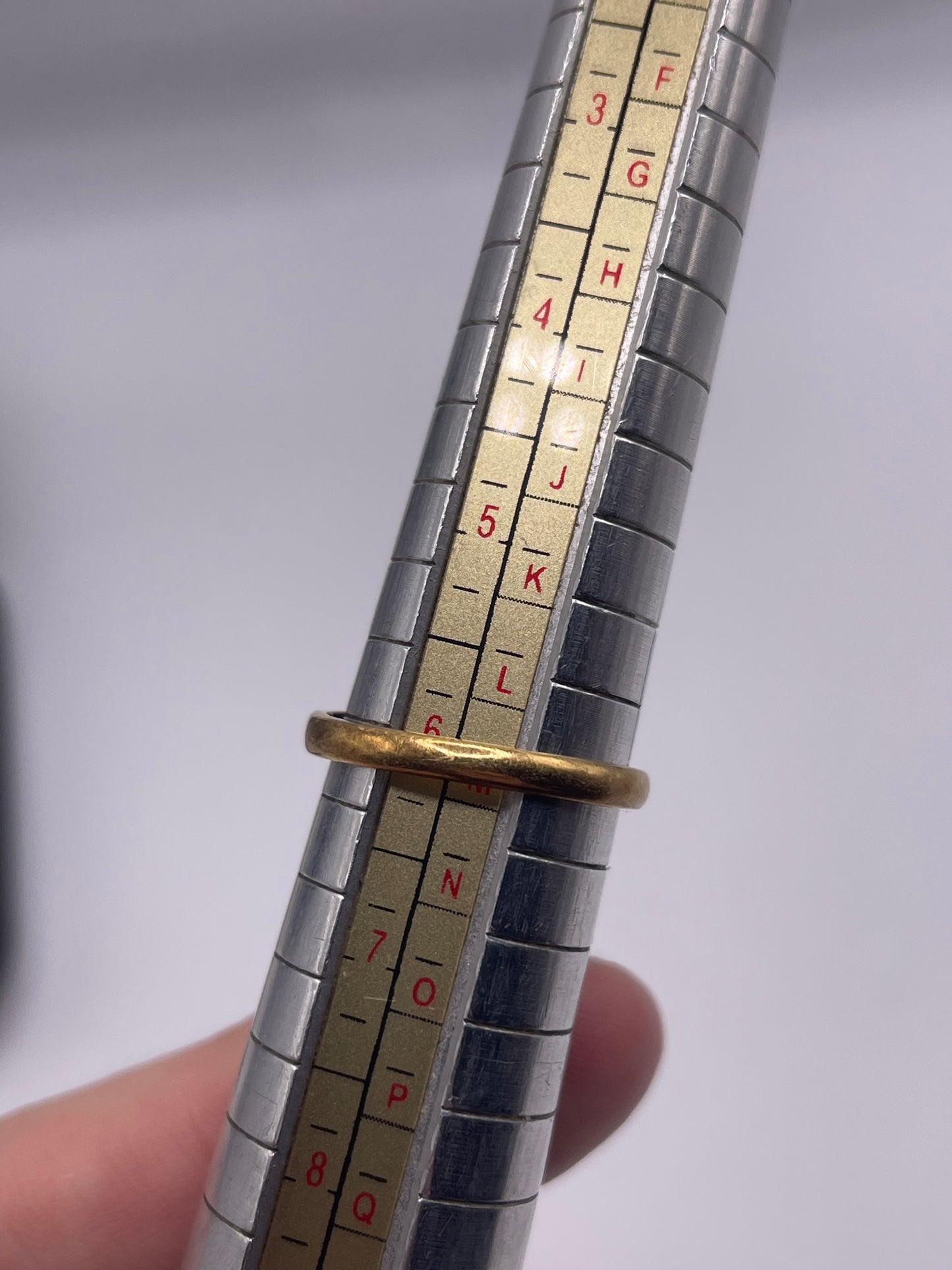 18ct gold sapphire and diamond ring