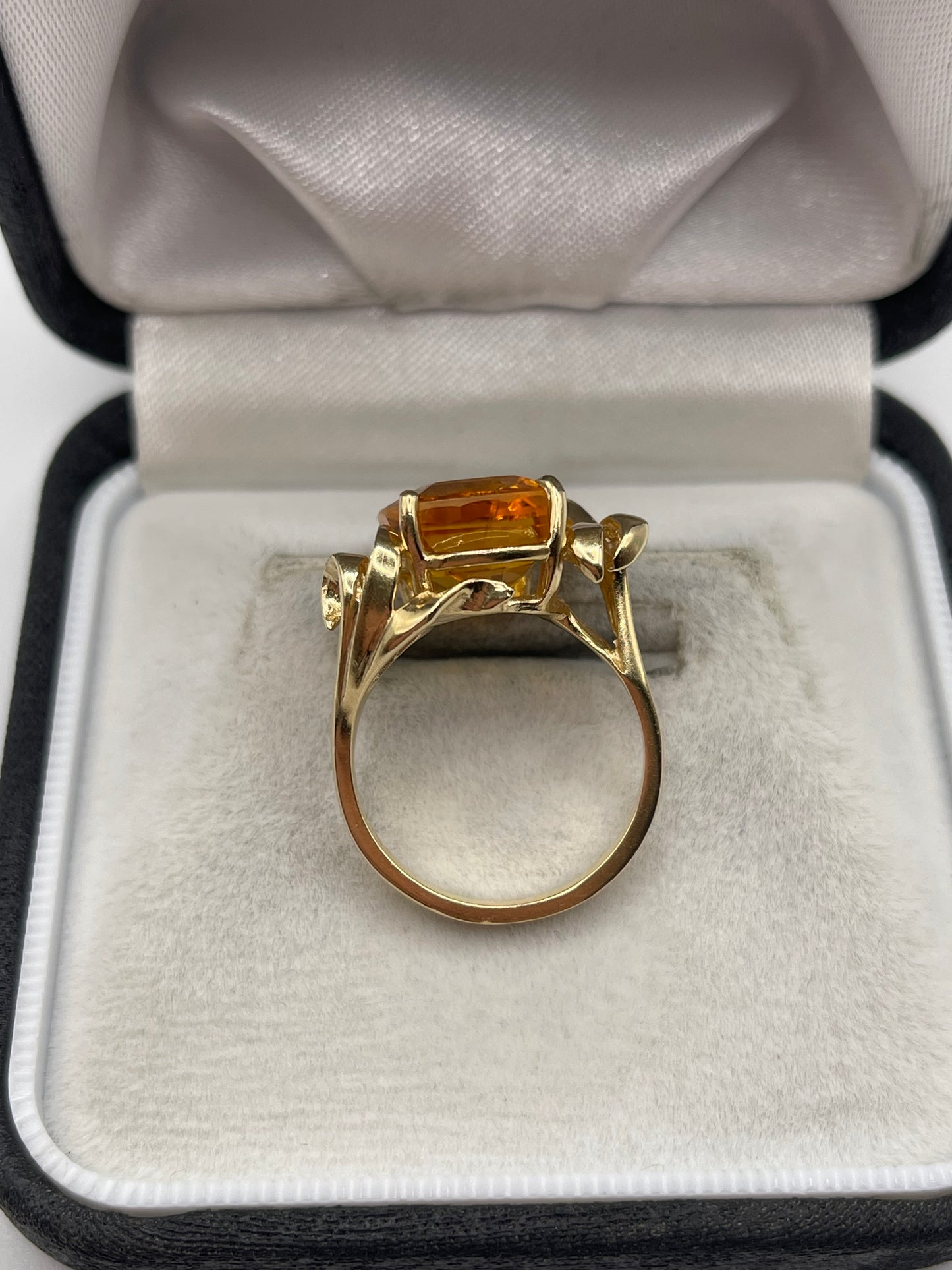 14ct gold citrine ring