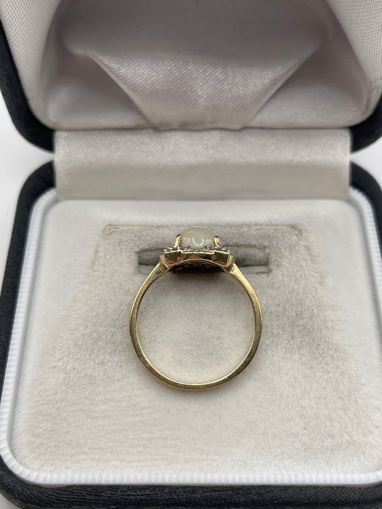 9ct gold opal and diamond ring