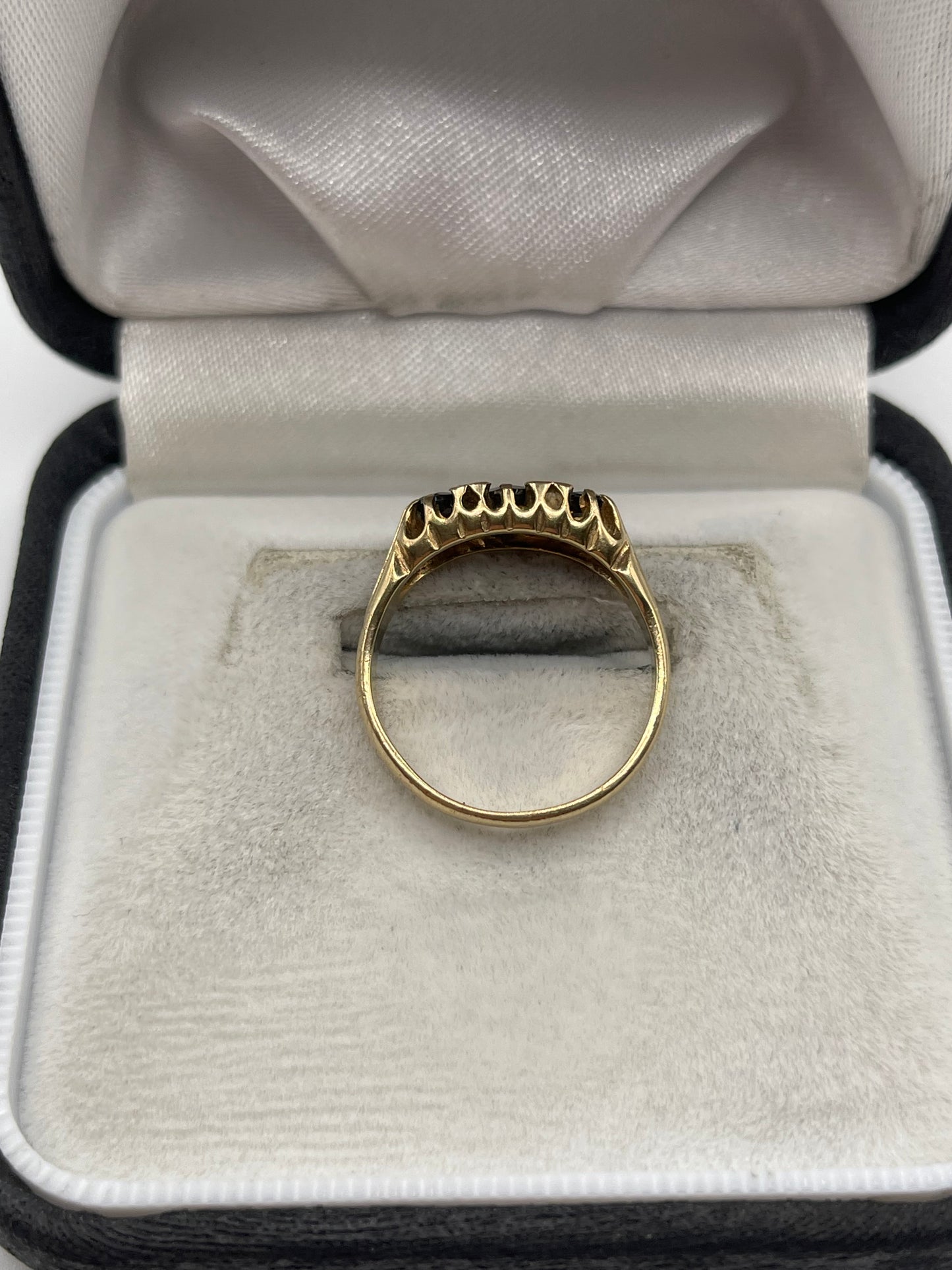 9ct gold sapphire and diamond ring