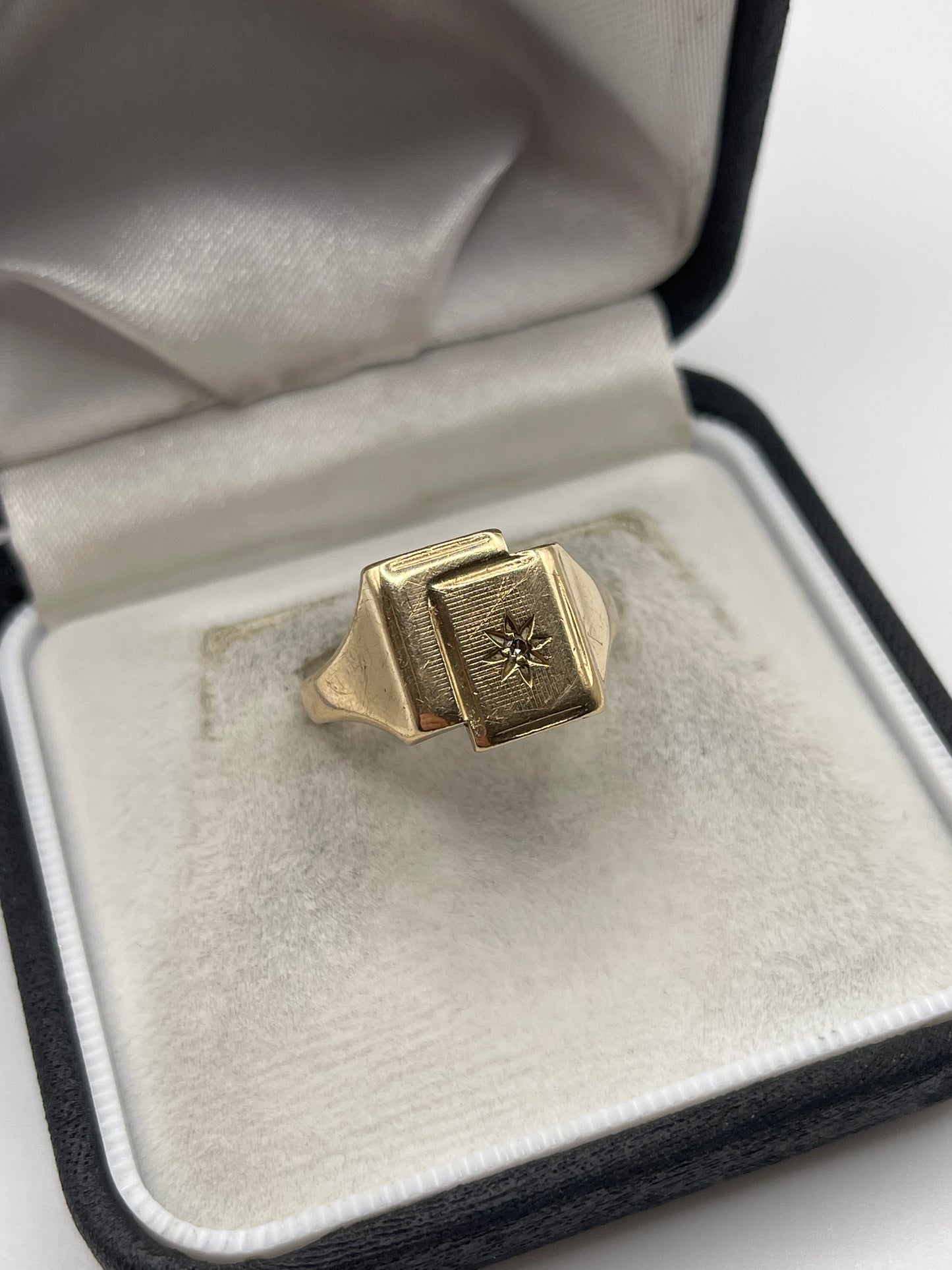 9ct gold diamond signet ring