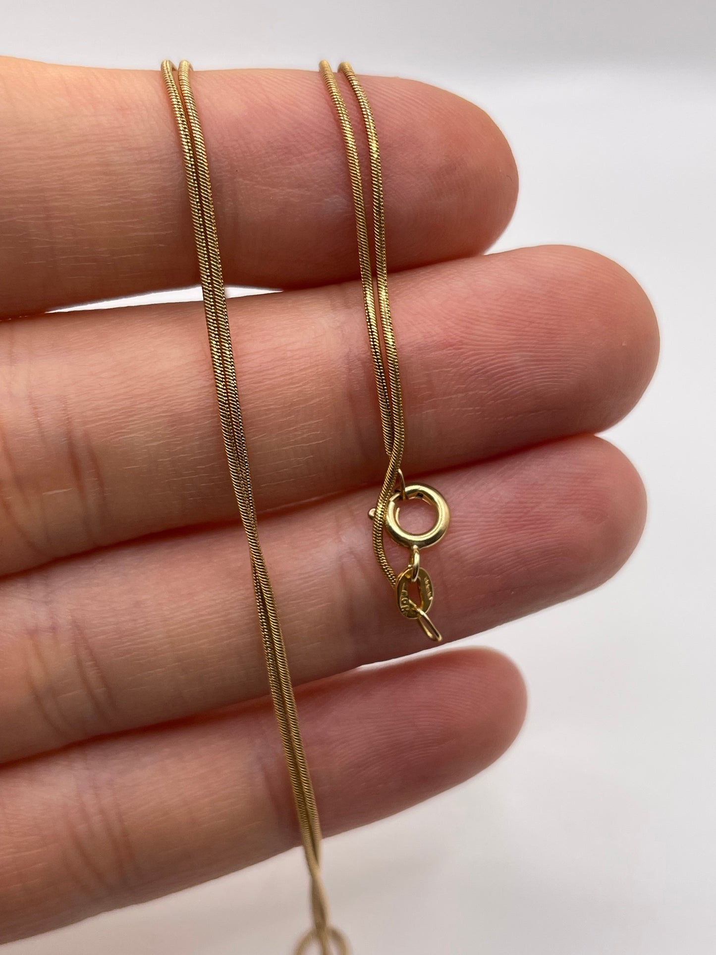 9ct gold chain 494