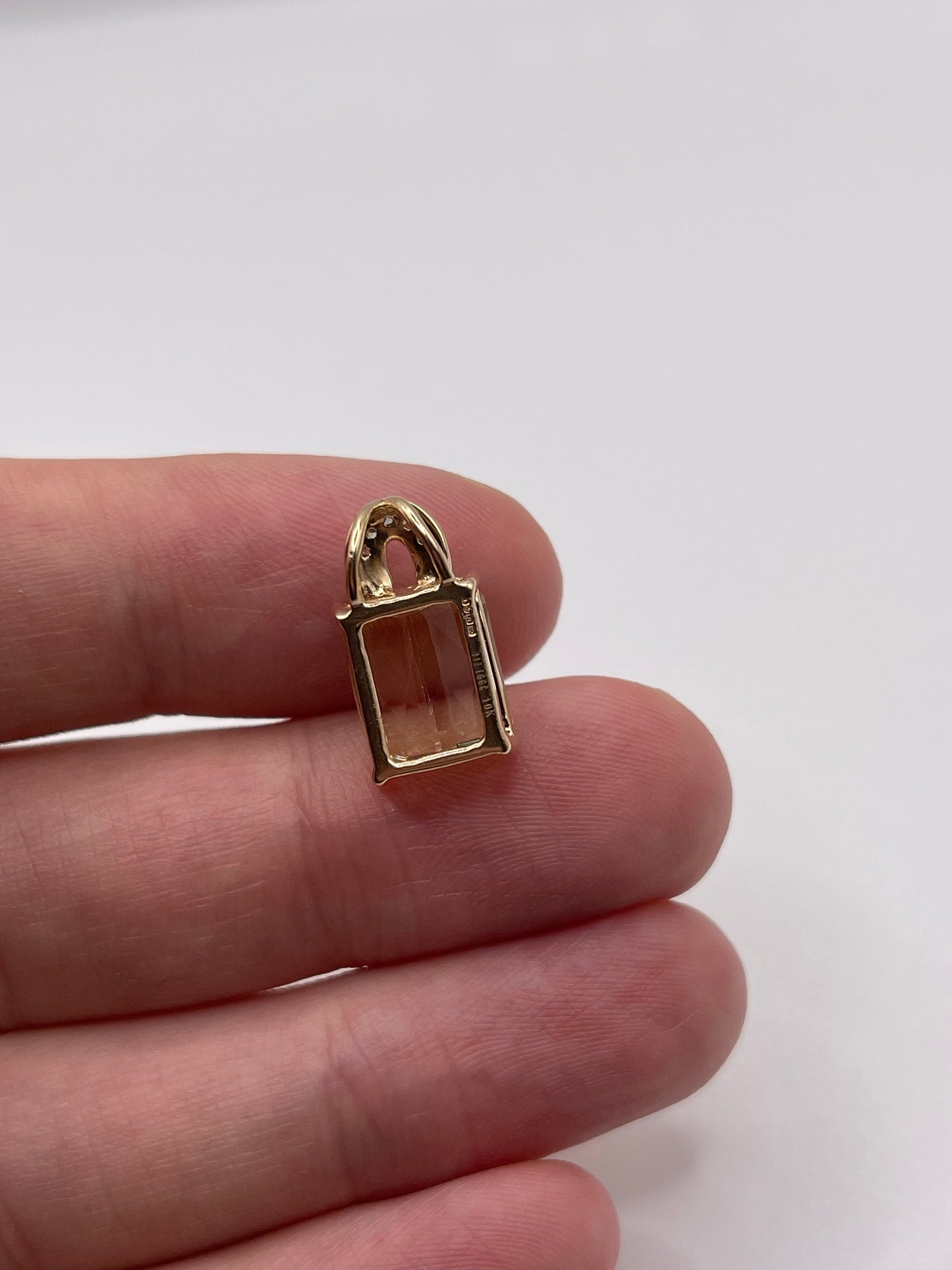 9ct gold quartz and diamond pendant
