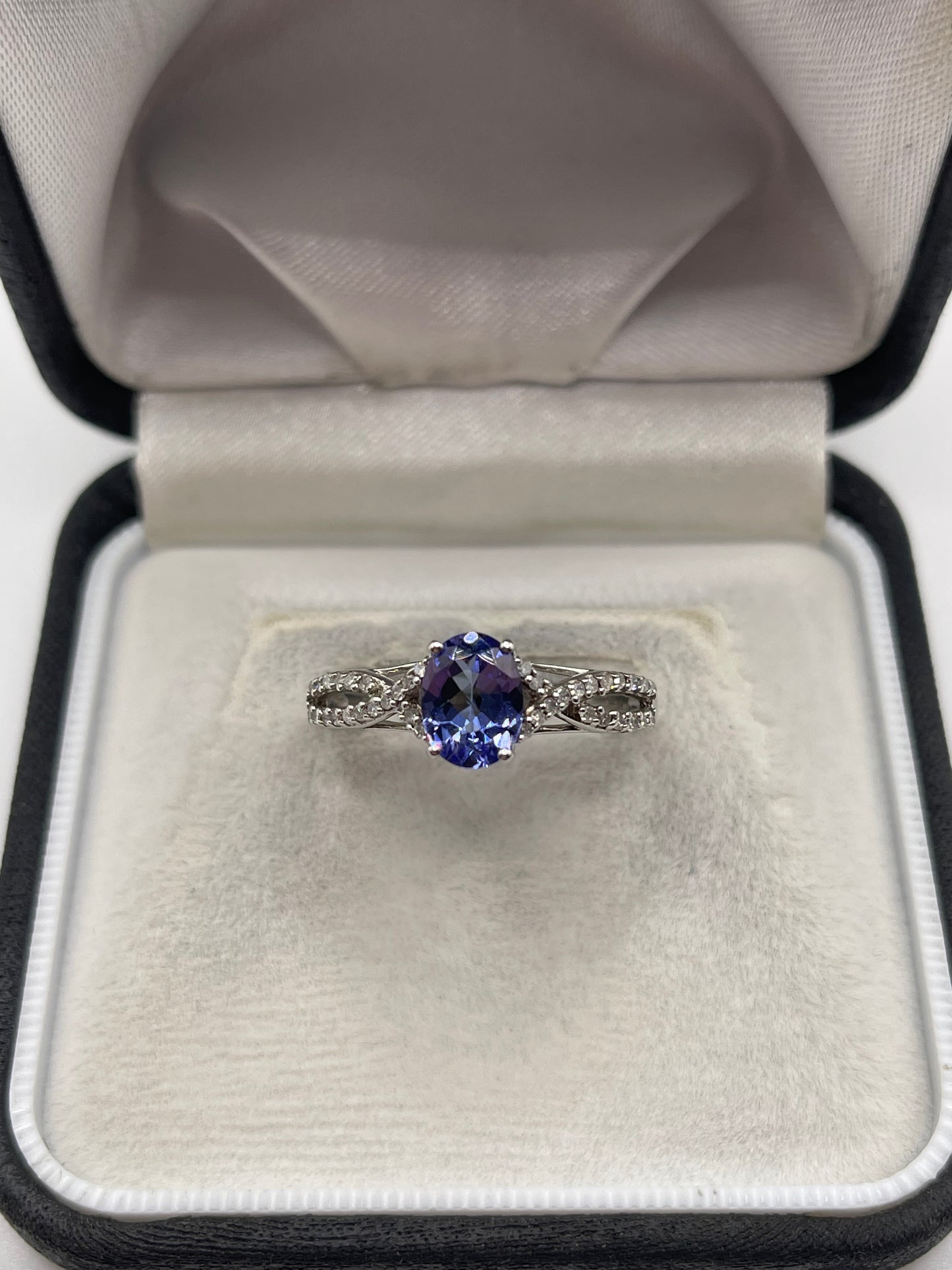 9ct white gold tanzanite and diamond ring