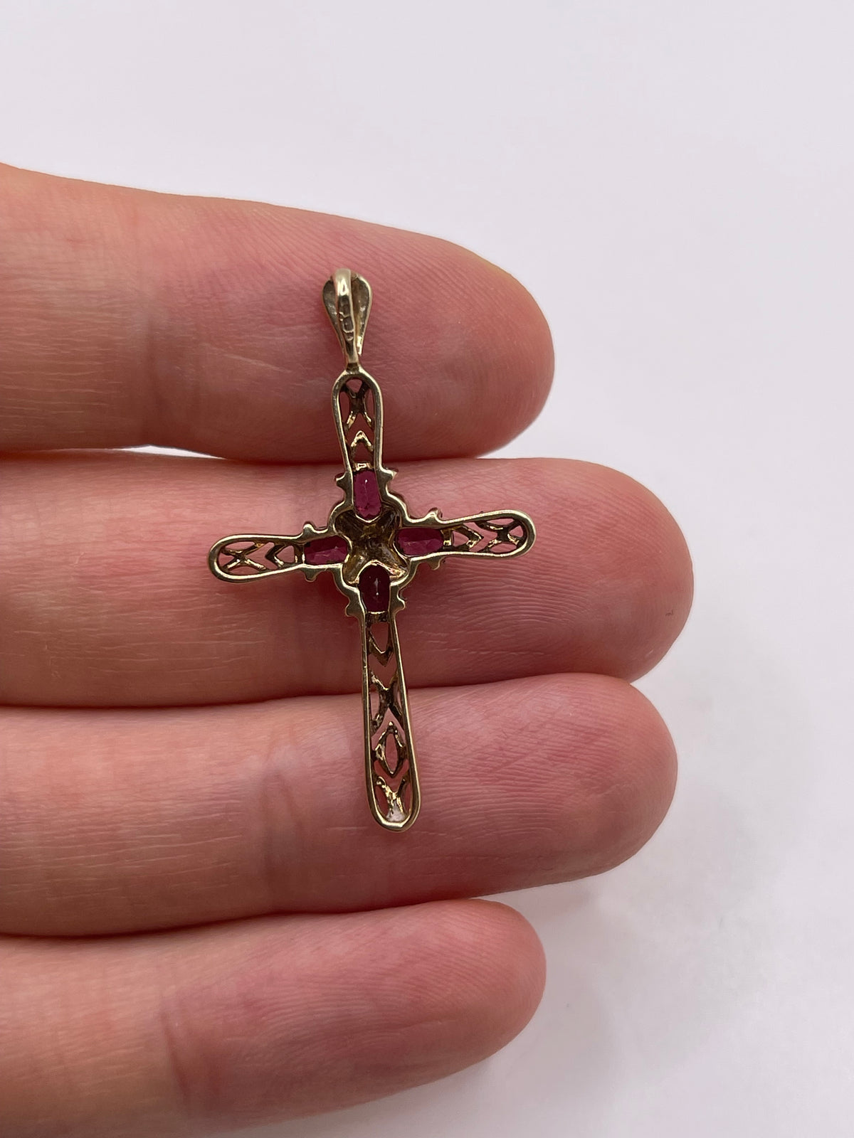 9ct gold garnet and diamond cross pendant