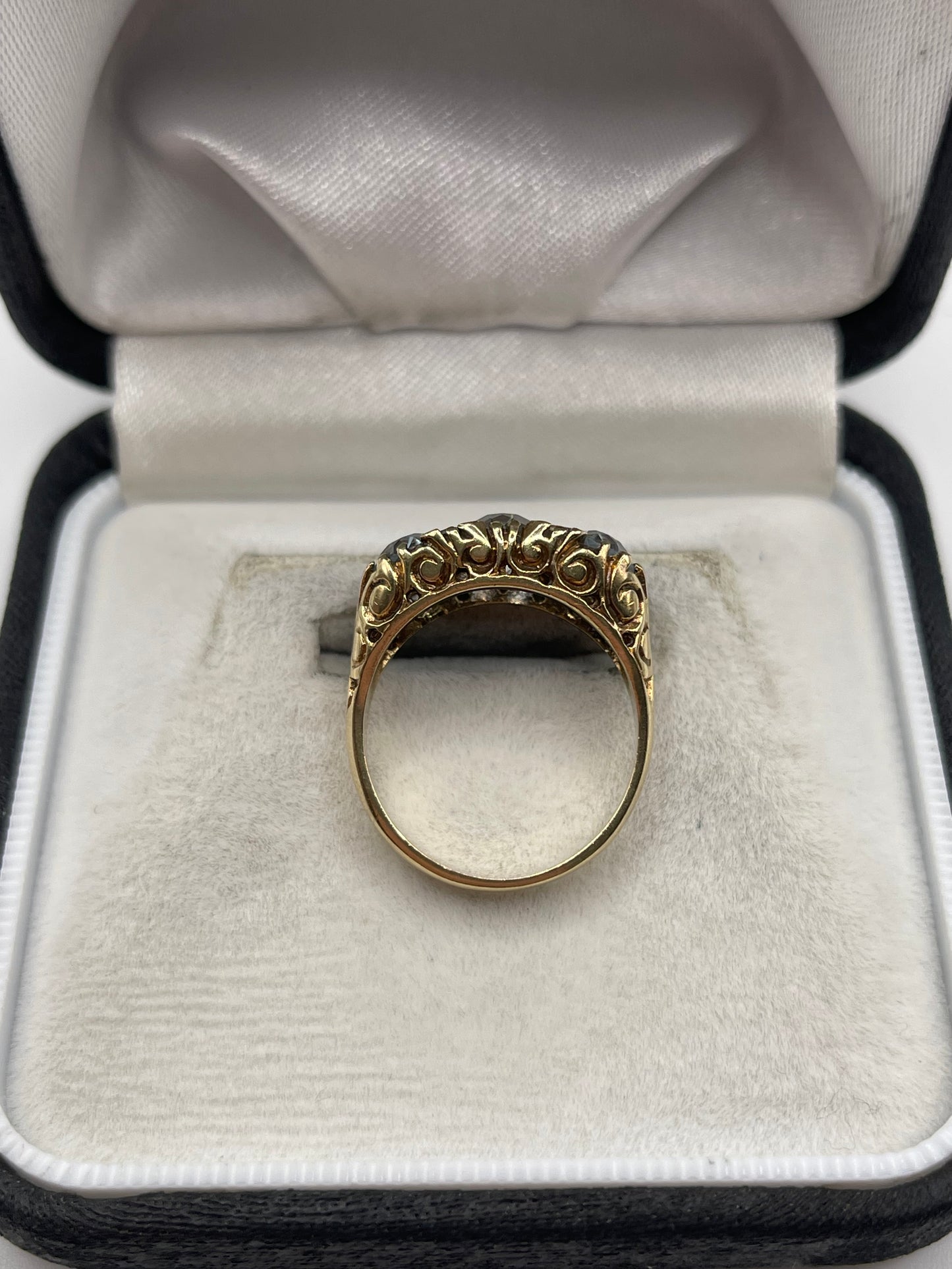 9ct gold topaz and diamond ring