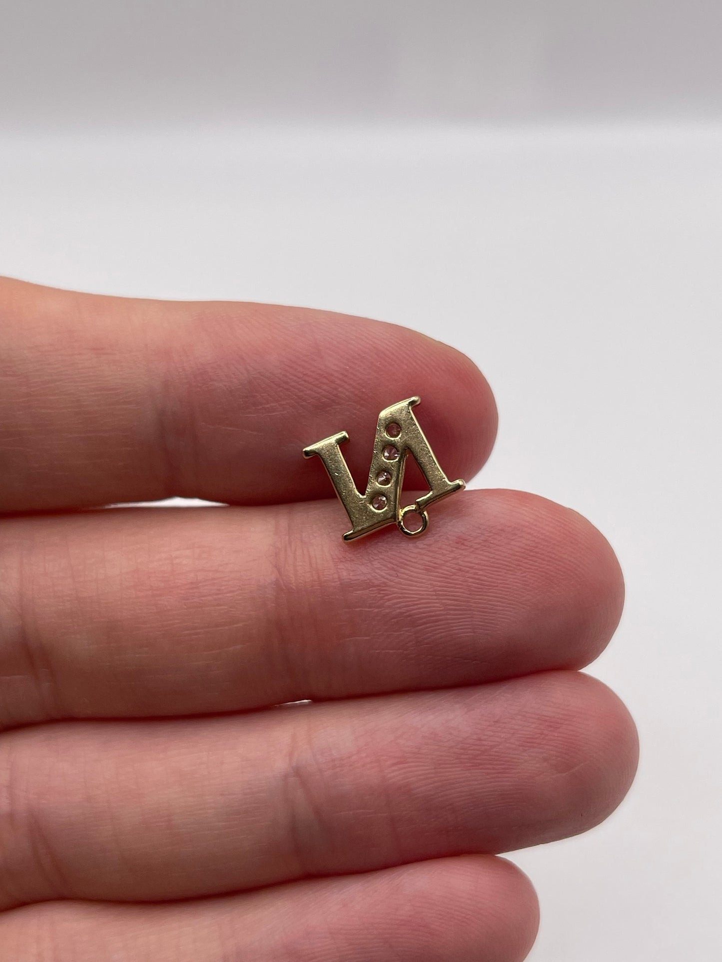 9ct gold cz initial N charm