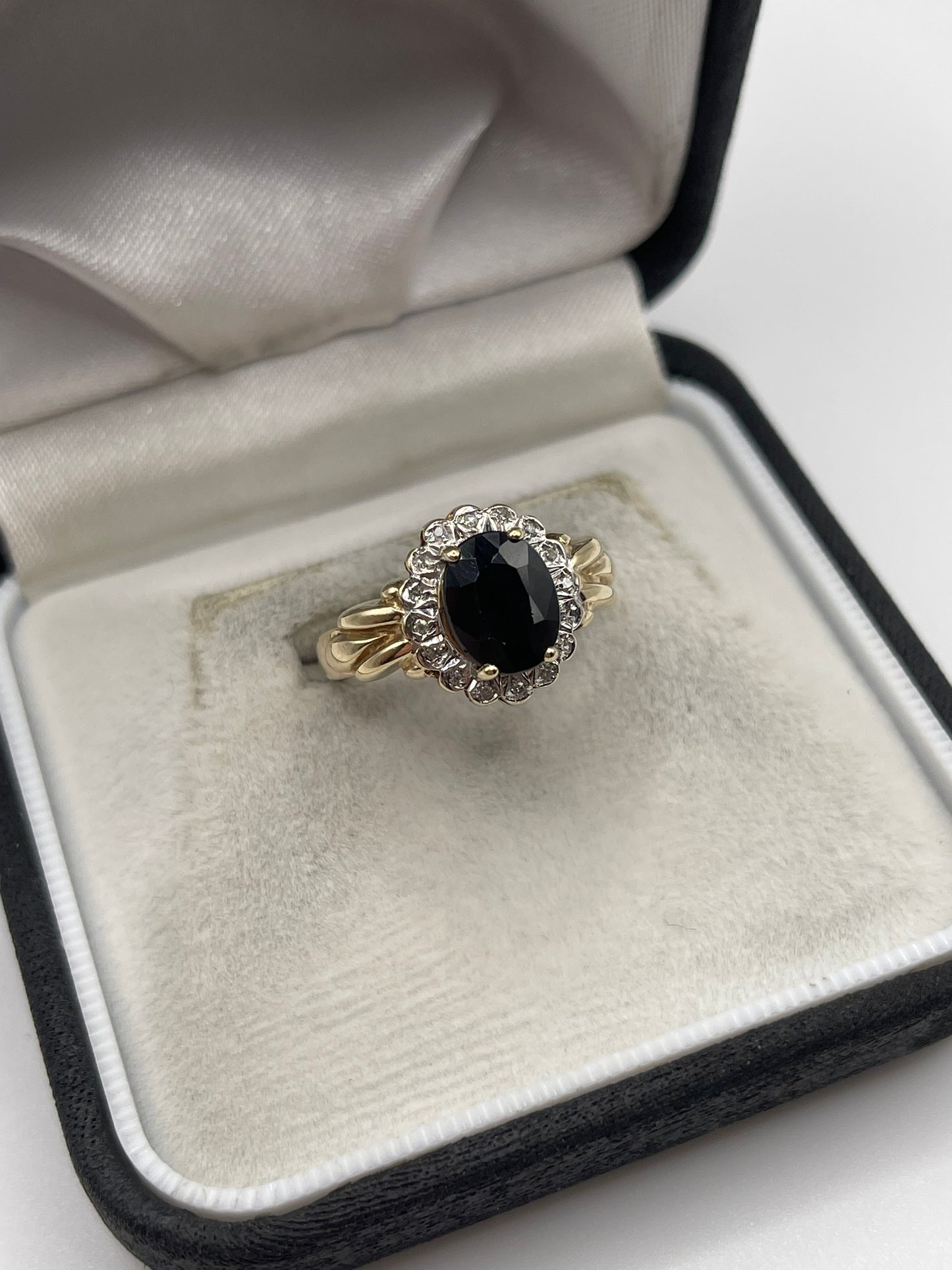 9ct gold sapphire and diamond ring