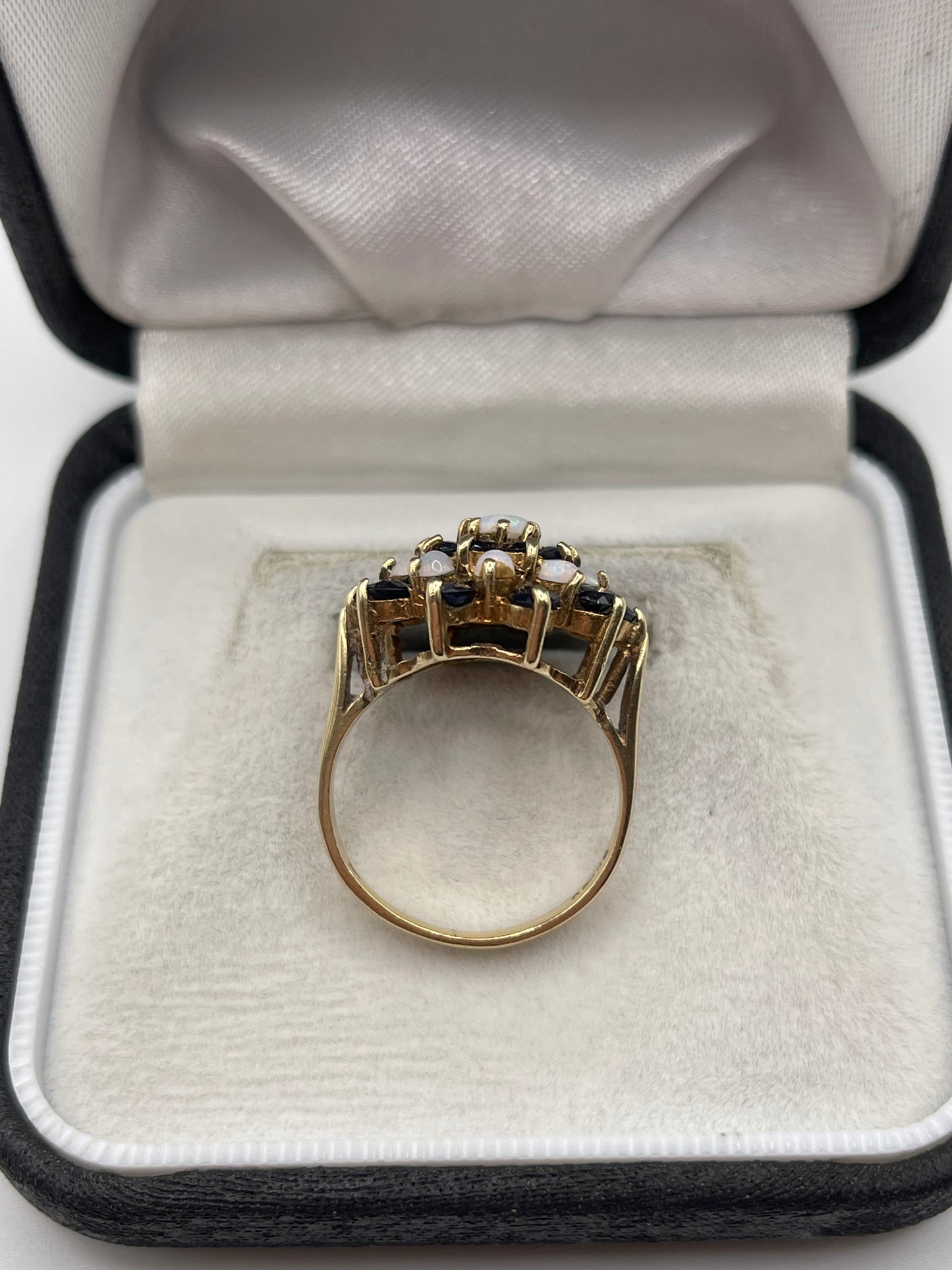 9ct gold sapphire and opal ring
