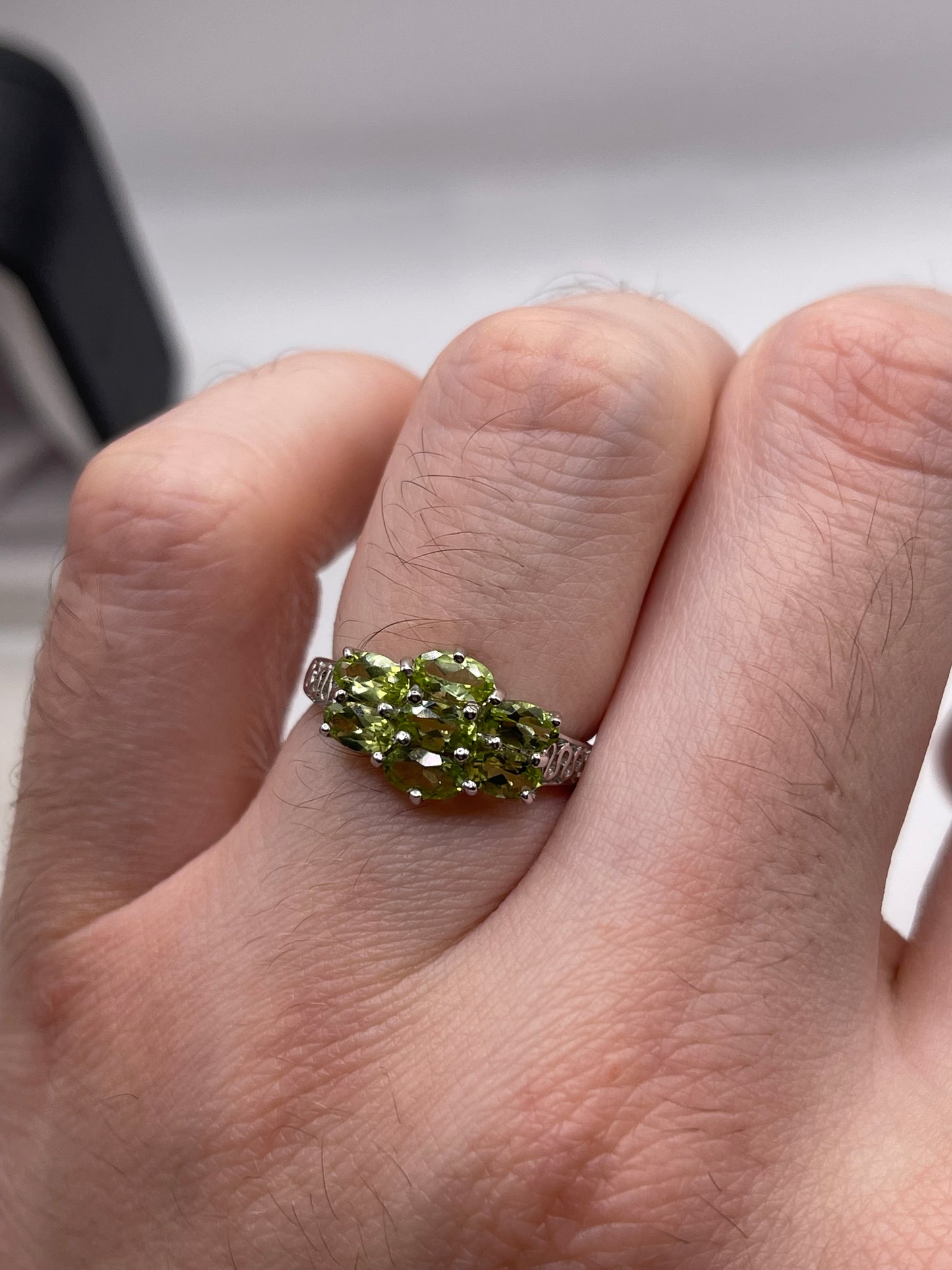 9ct white gold peridot cluster ring