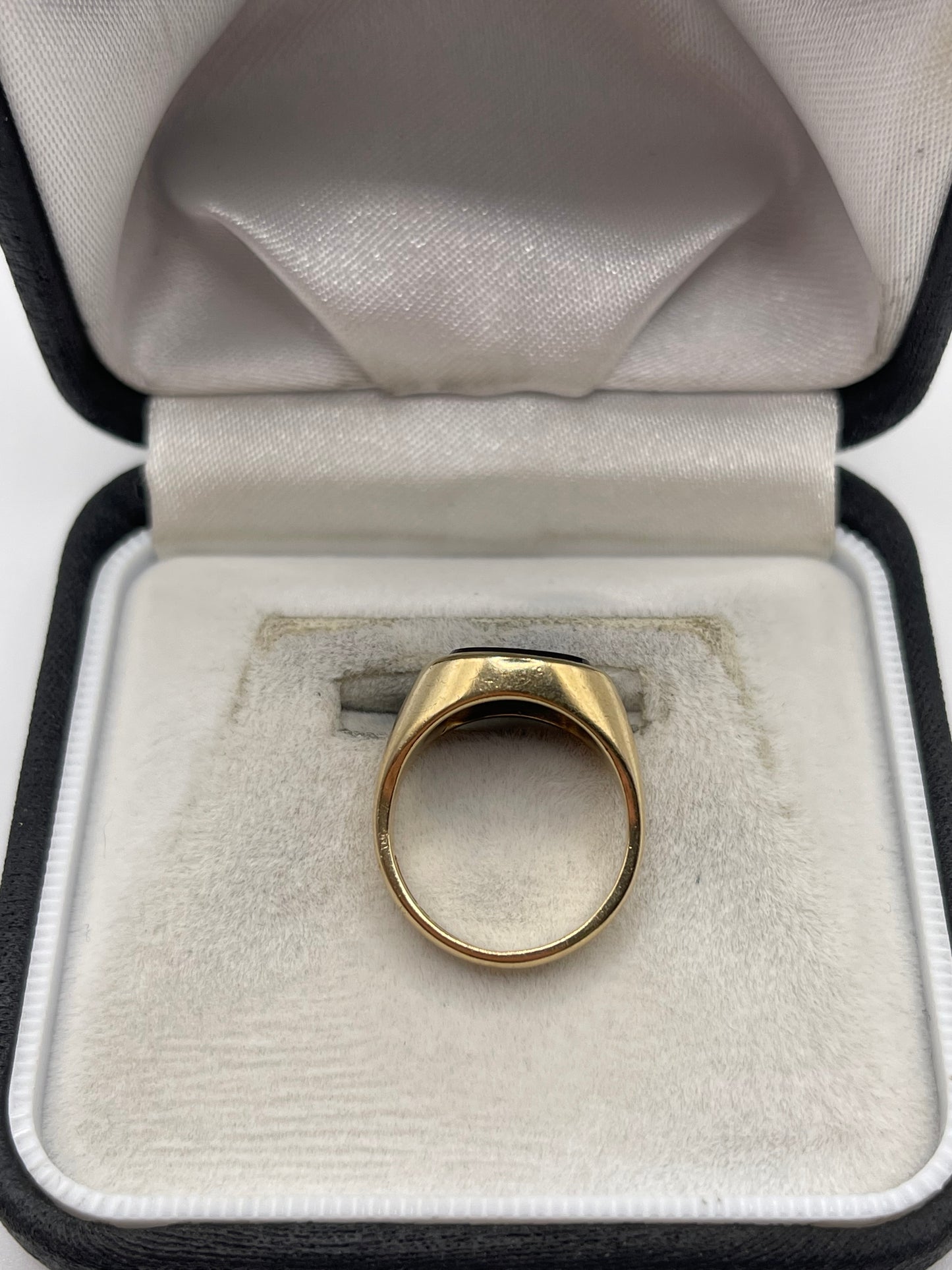 9ct gold onyx signet ring